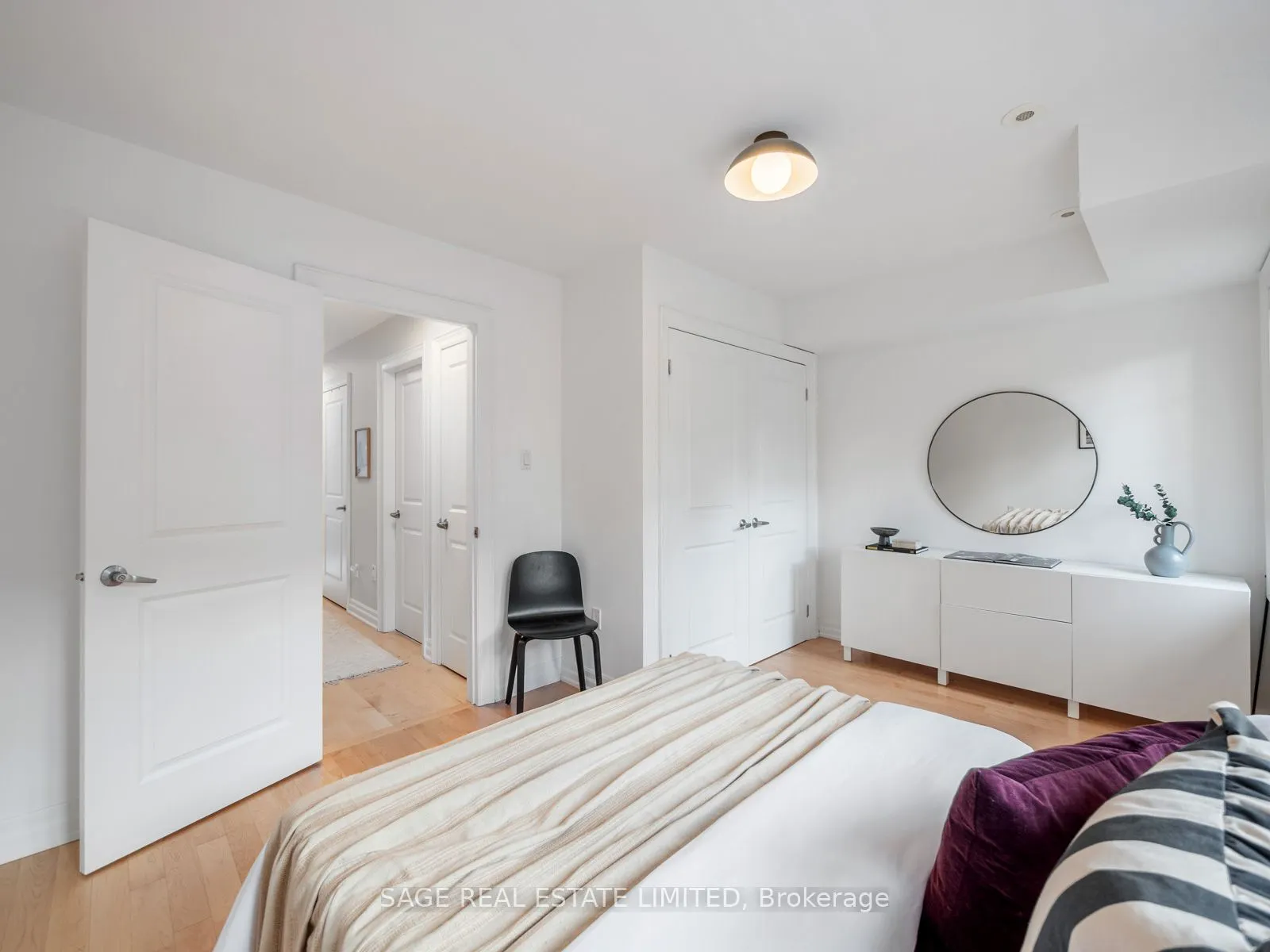 31 Tompkins Mews