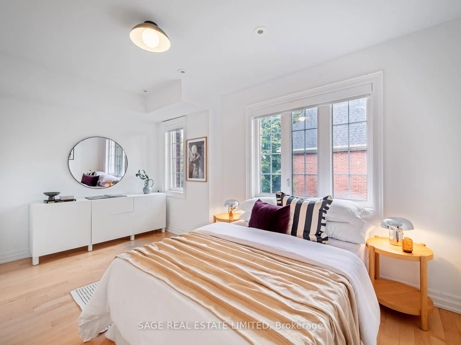 31 Tompkins Mews