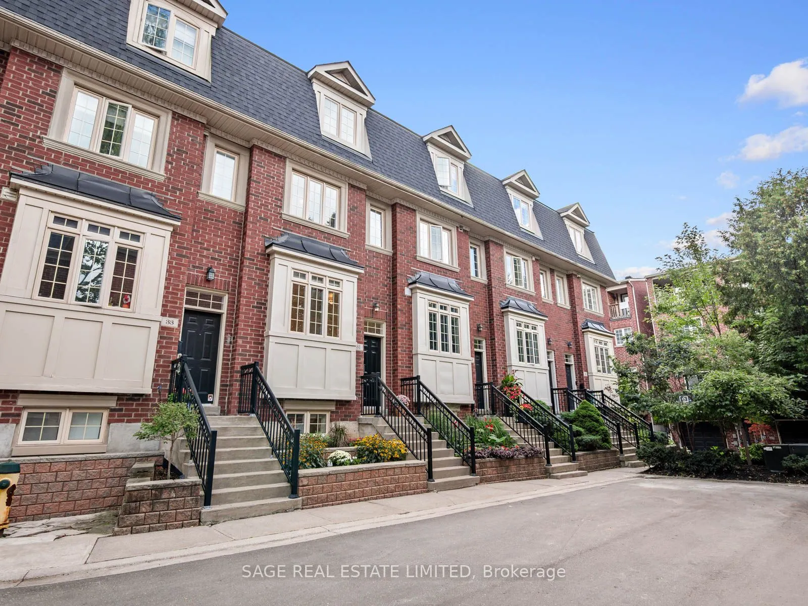 31 Tompkins Mews
