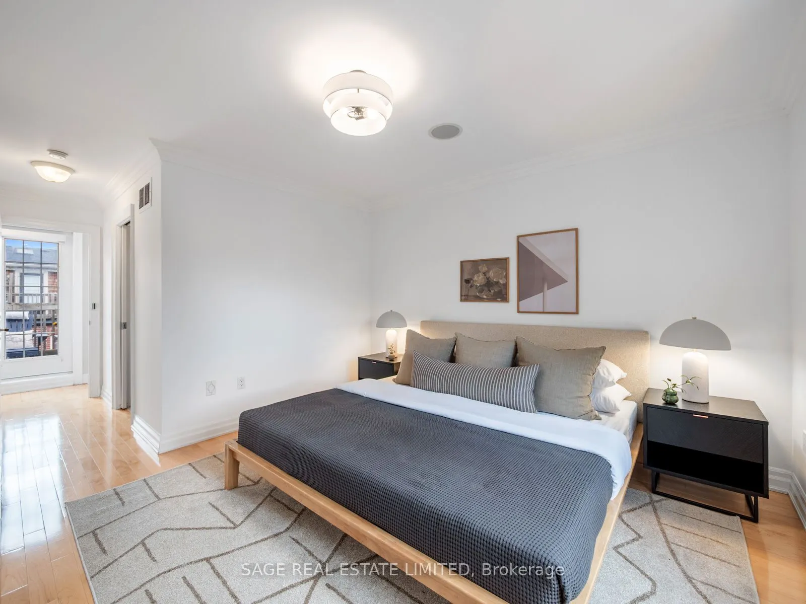 31 Tompkins Mews