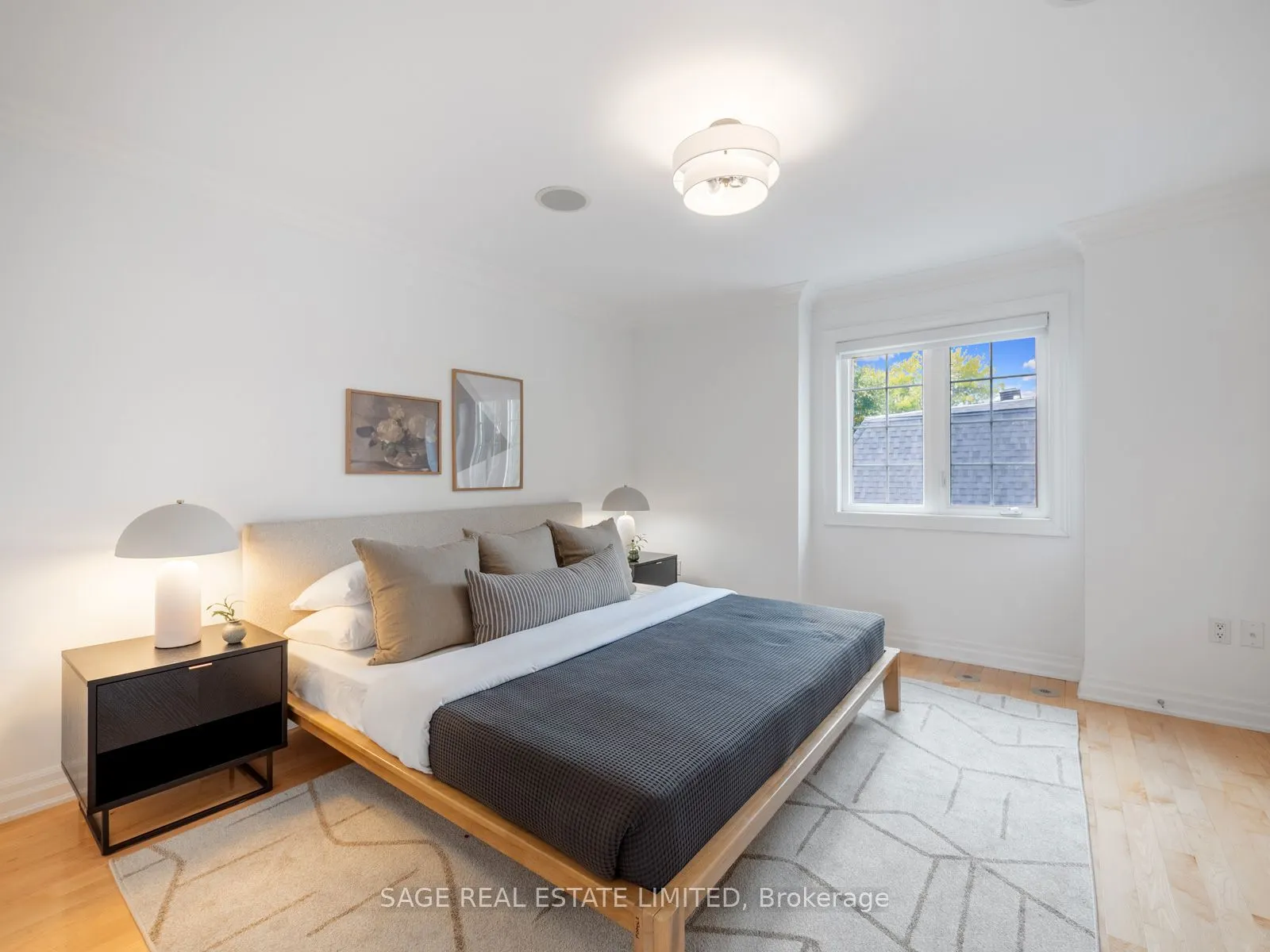 31 Tompkins Mews