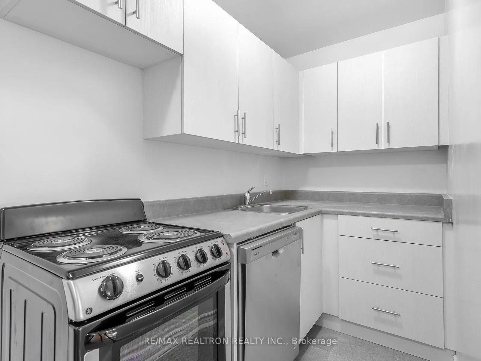 165 Cosburn Avenue, #501