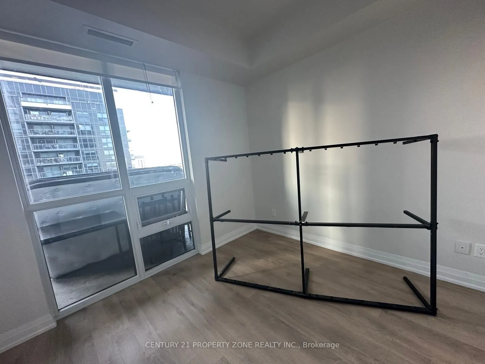 10 Meadowglen Place, #1003