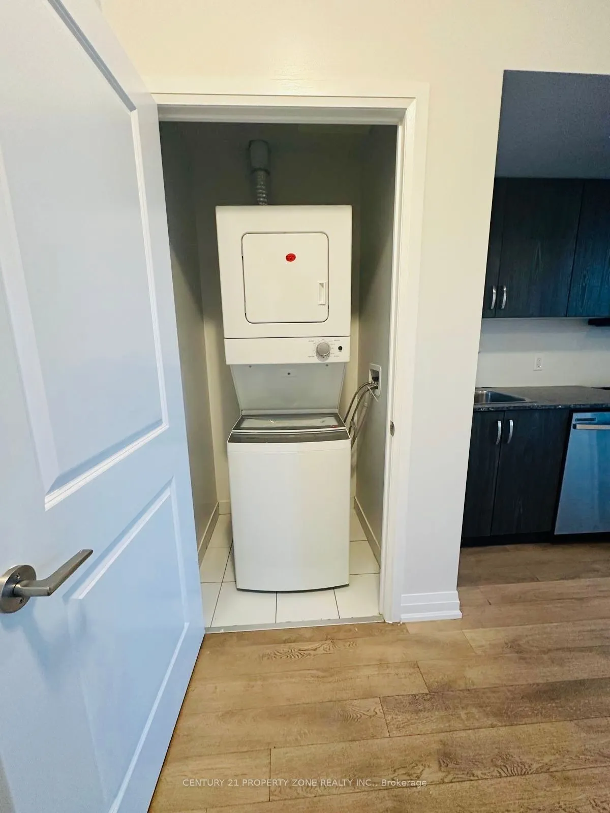 10 Meadowglen Place, #1003