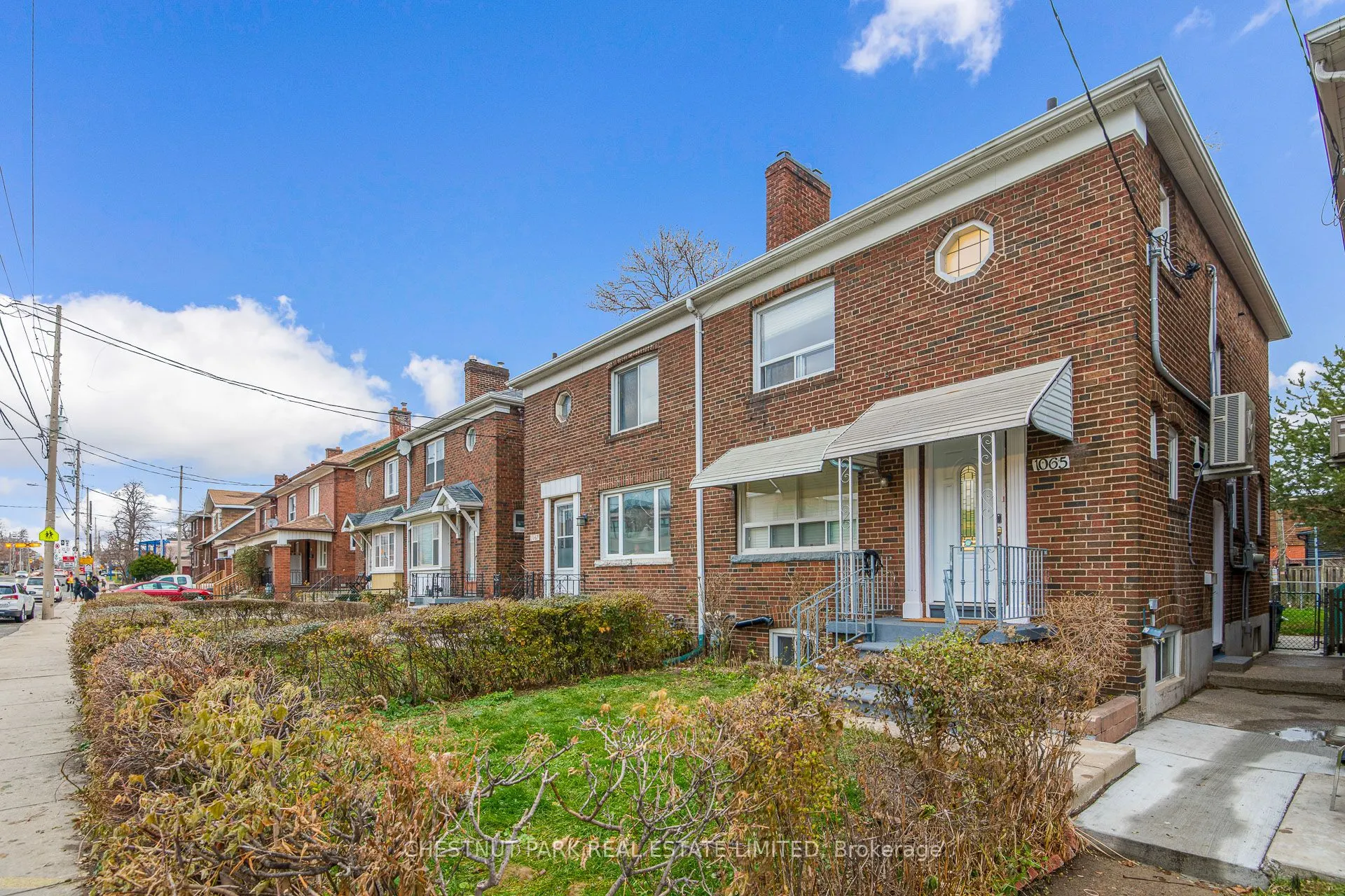 1065 Pape Avenue, #Lower