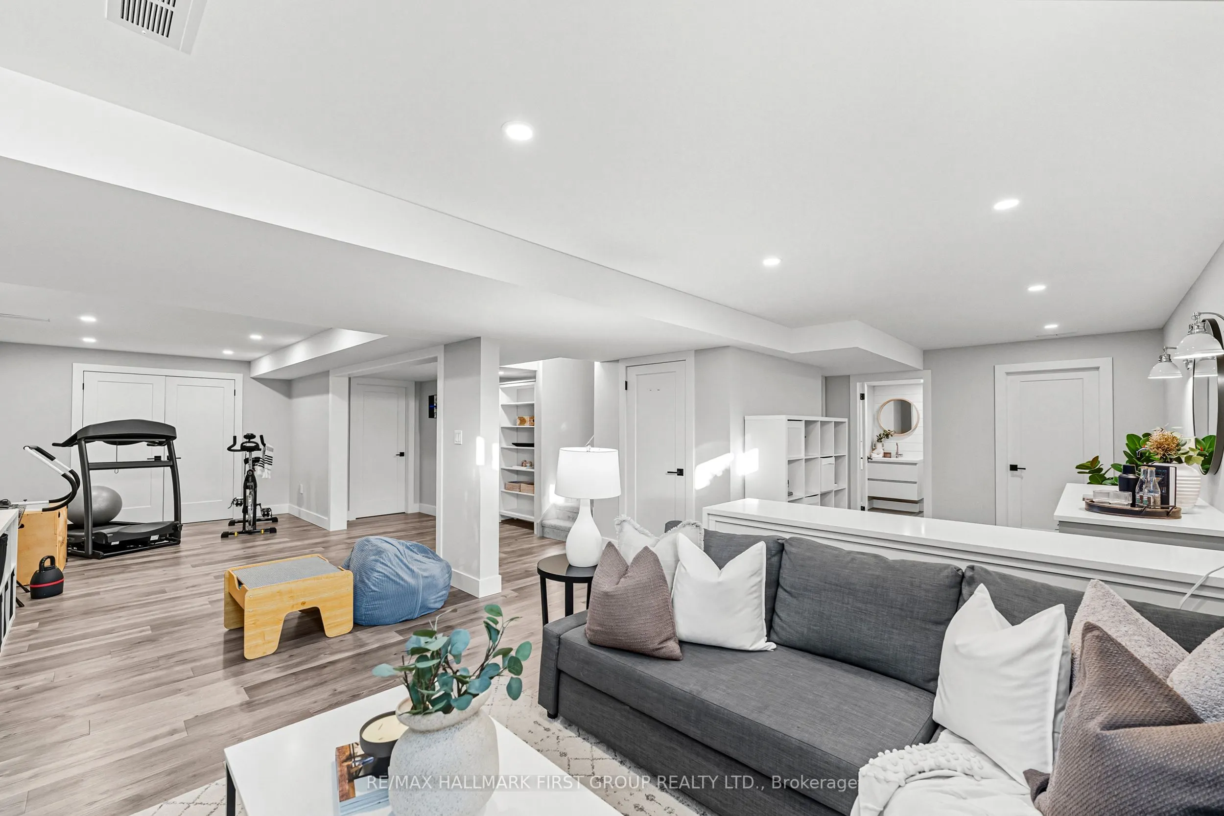 11 Murray Tabb Street