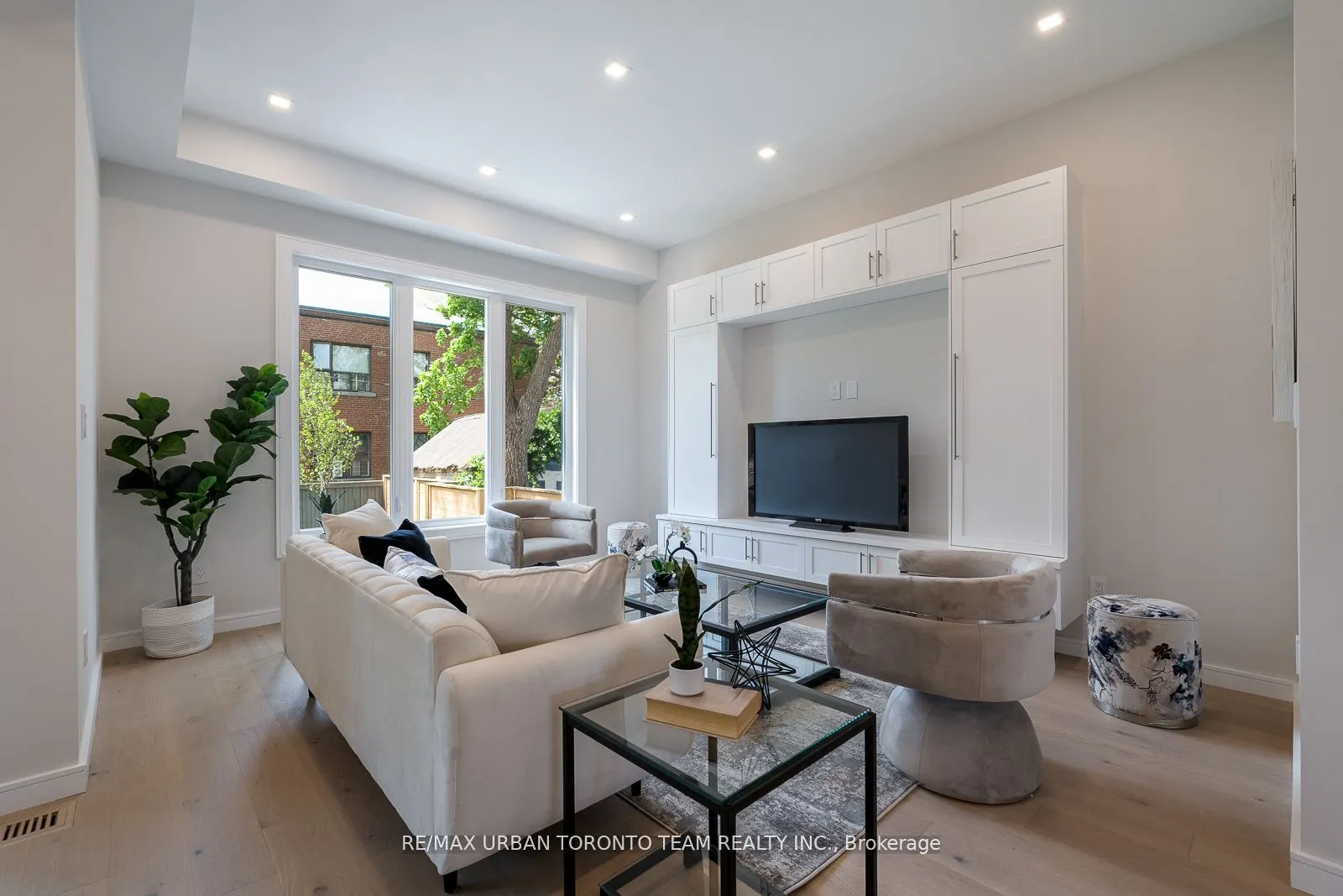 26 Kalmar Avenue