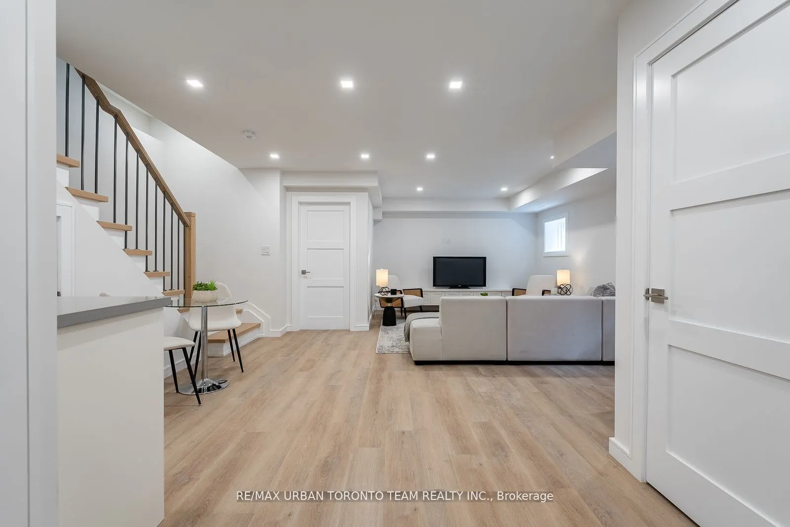 26 Kalmar Avenue