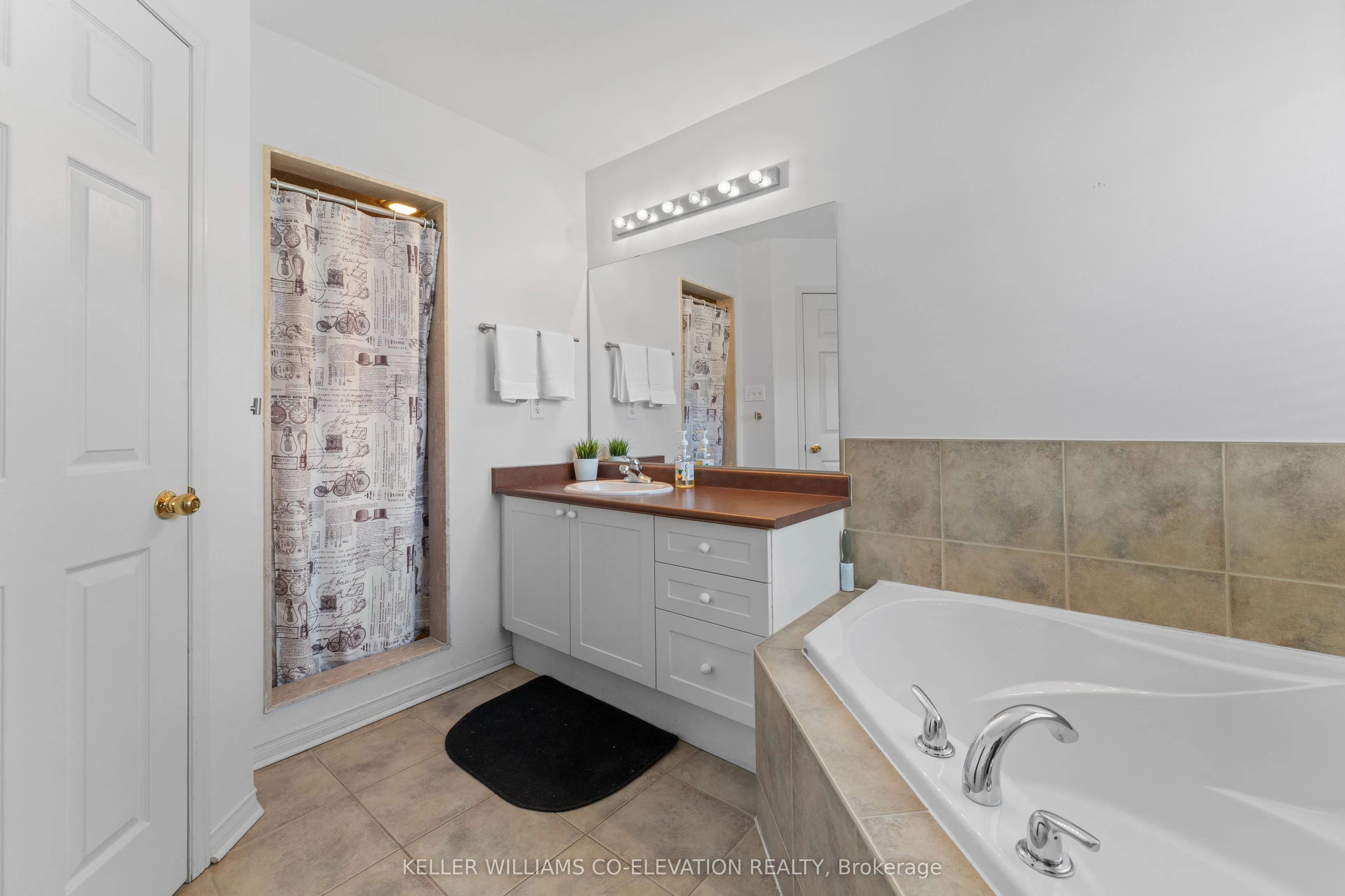 18 Atlantis Drive