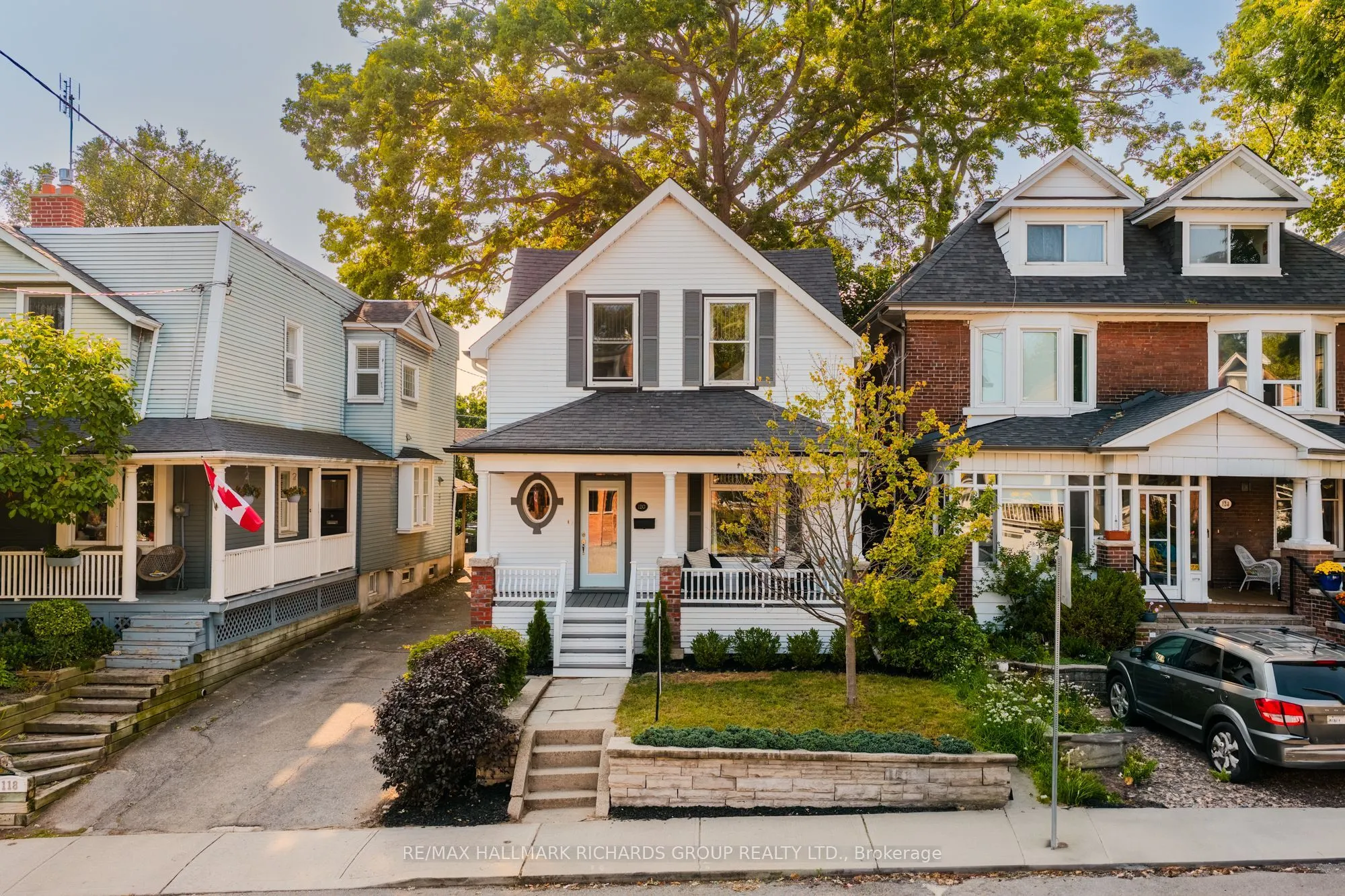 120 Lee Avenue