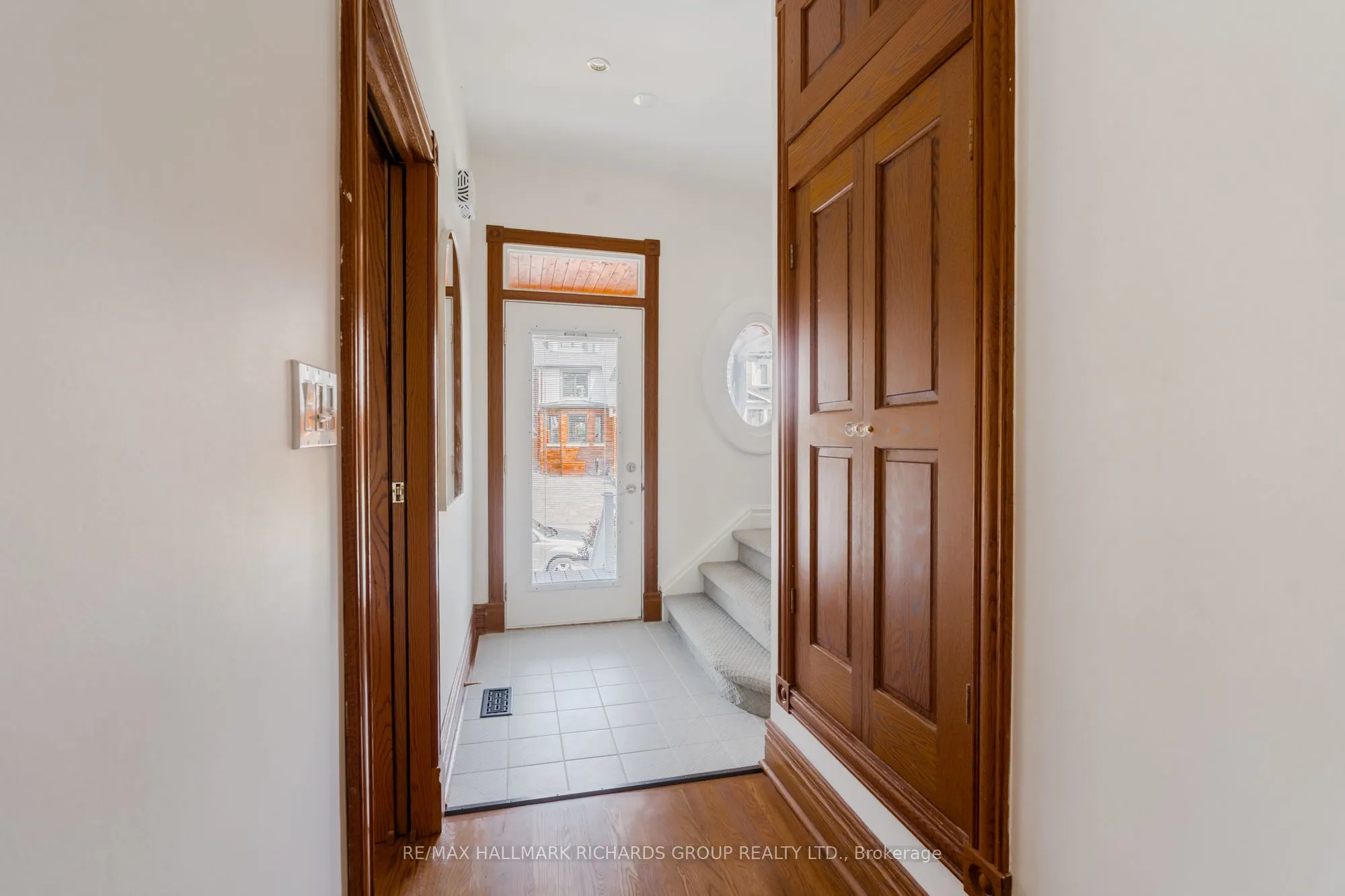 120 Lee Avenue