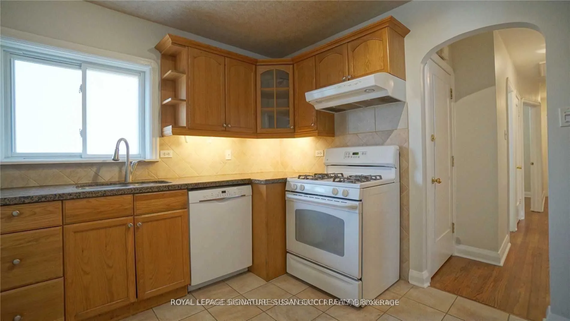 9 Barrett Road, #Main Fl