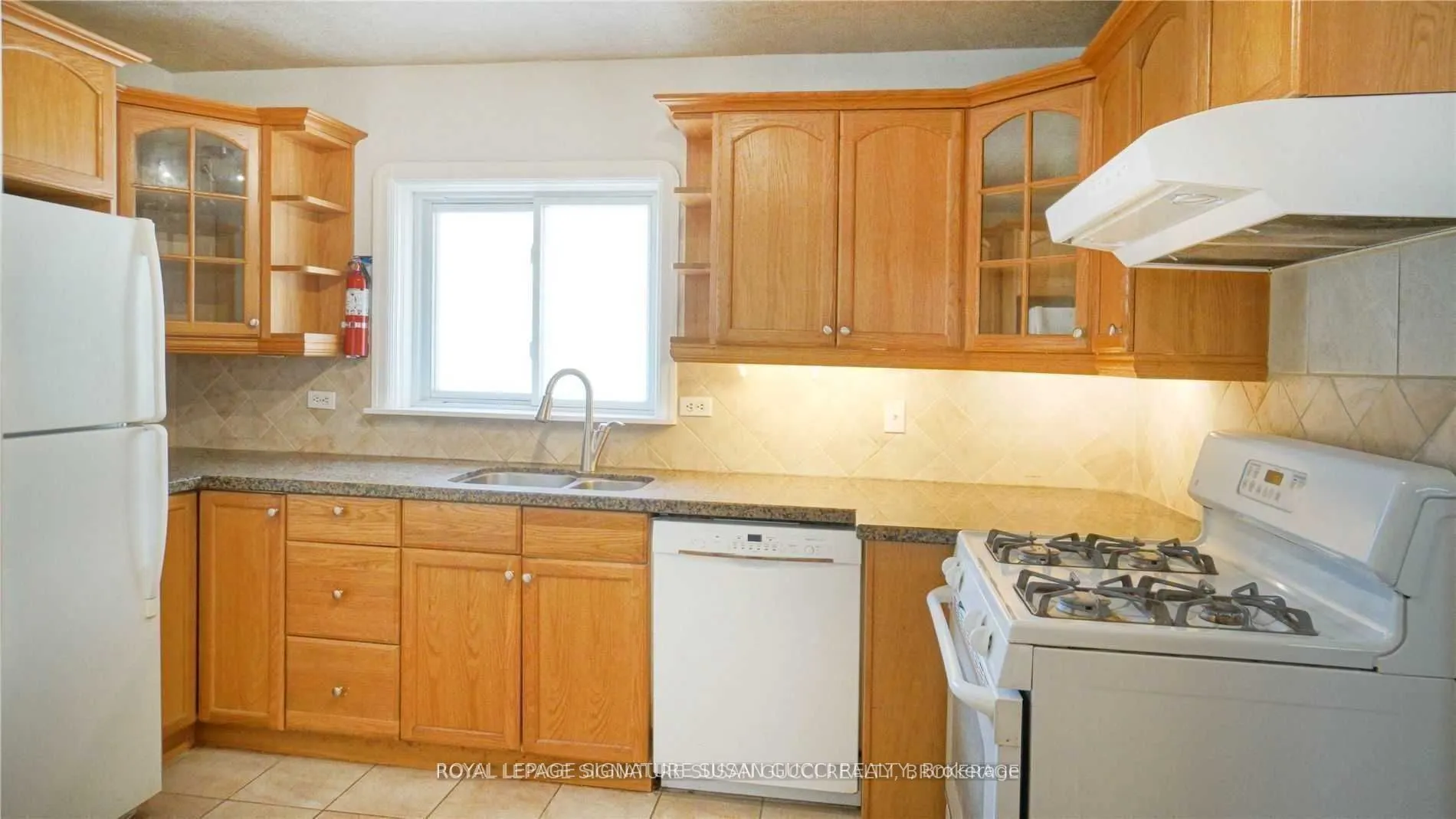 9 Barrett Road, #Main Fl