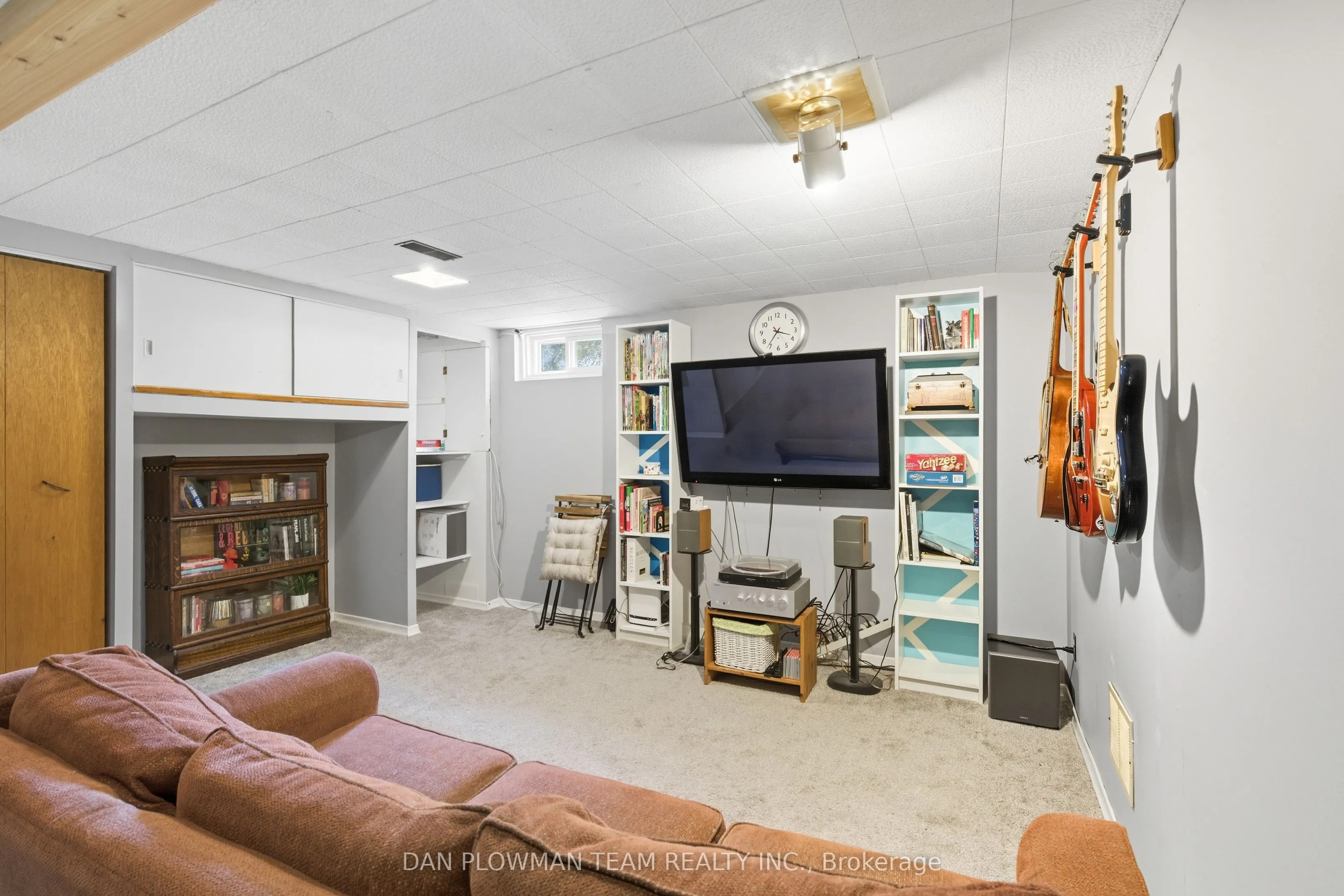 387 Surrey Drive