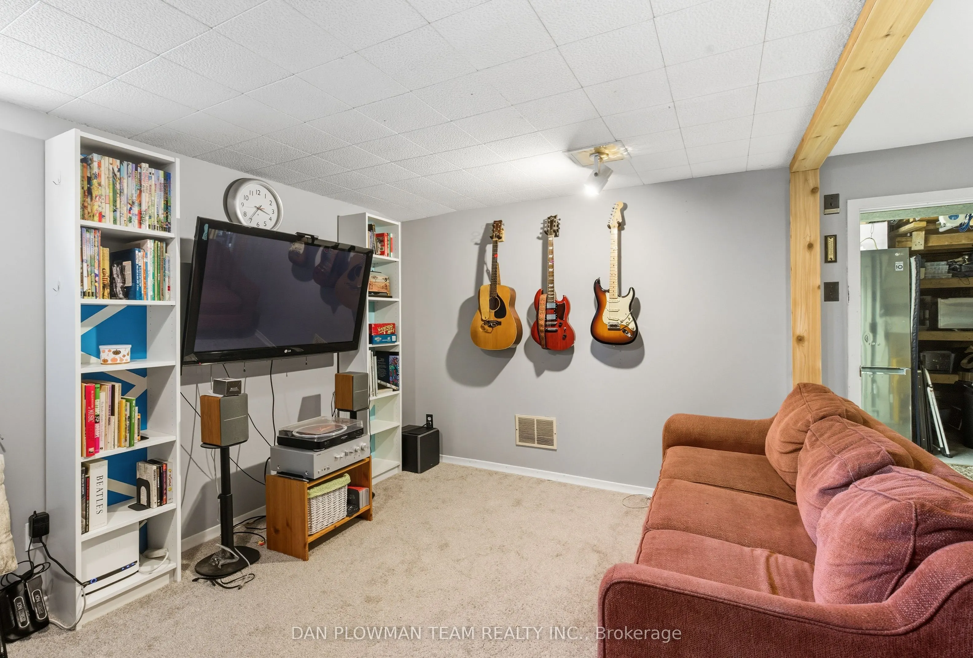 387 Surrey Drive