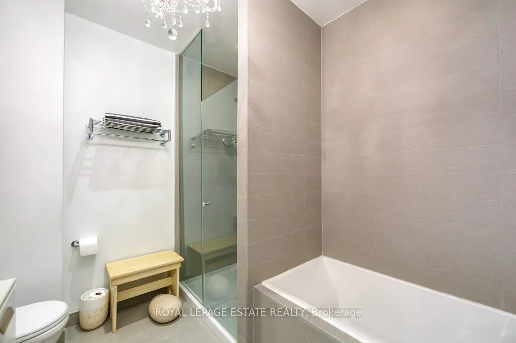 66 Kippendavie Avenue, #408