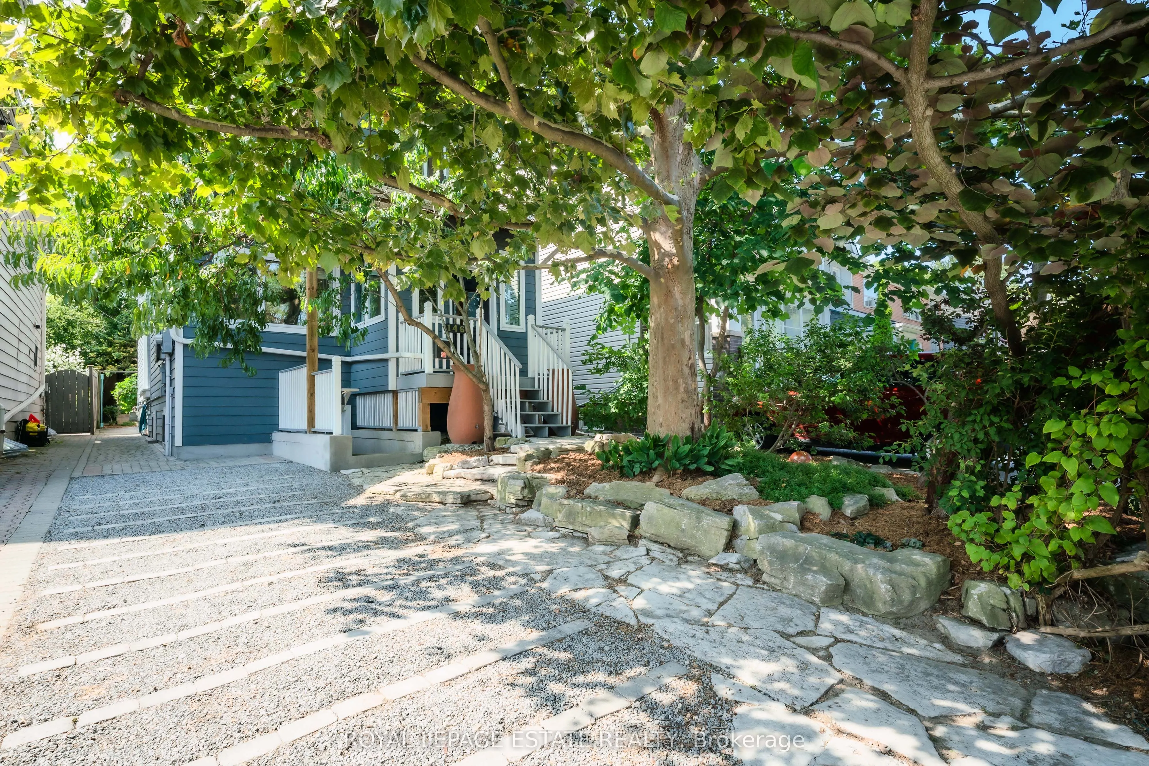 146 Ashdale Avenue