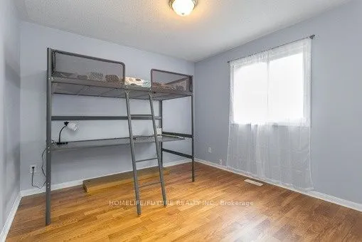 11 Bobolink Avenue
