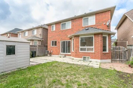 11 Bobolink Avenue