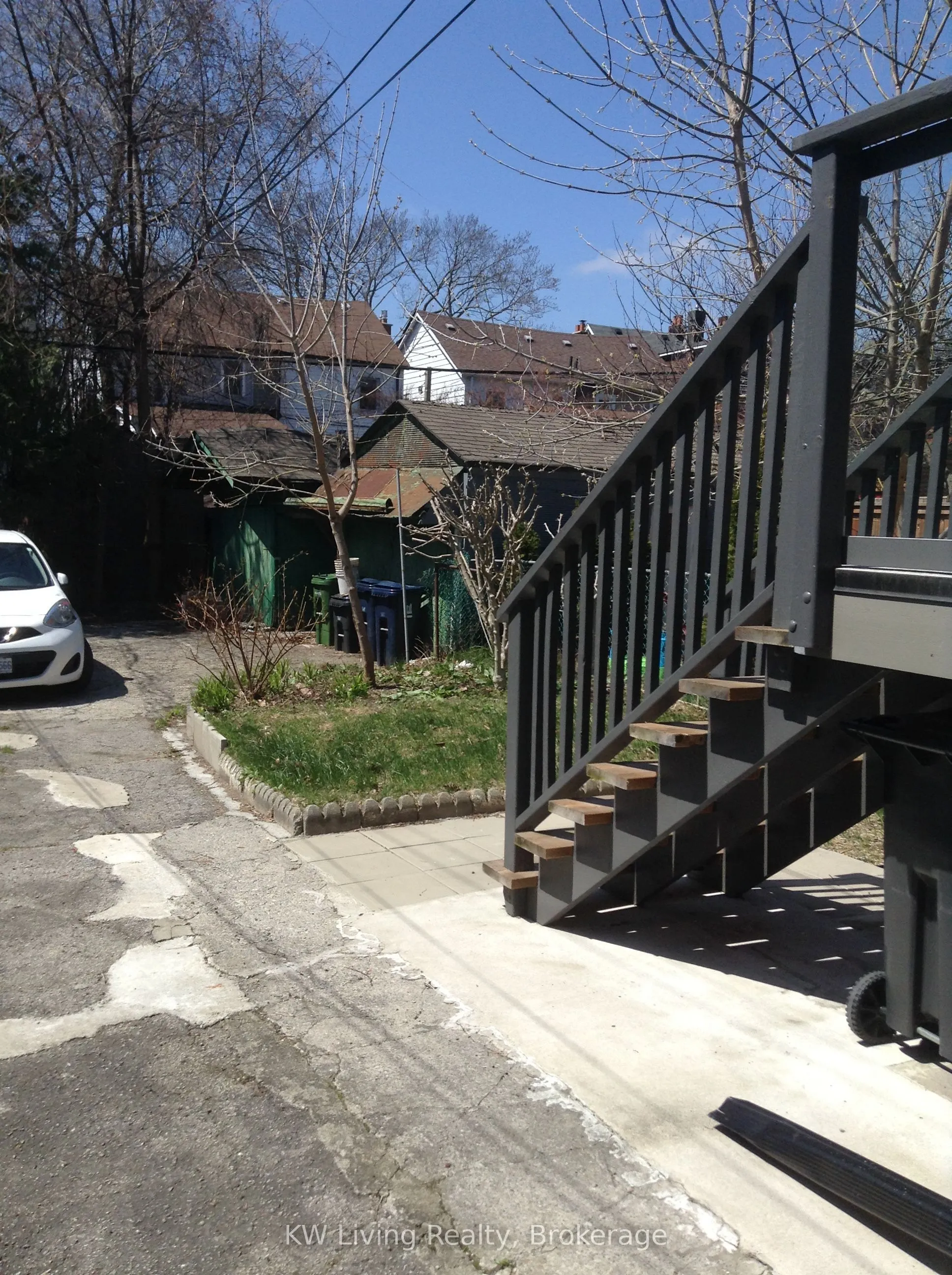 100 Gillard Avenue