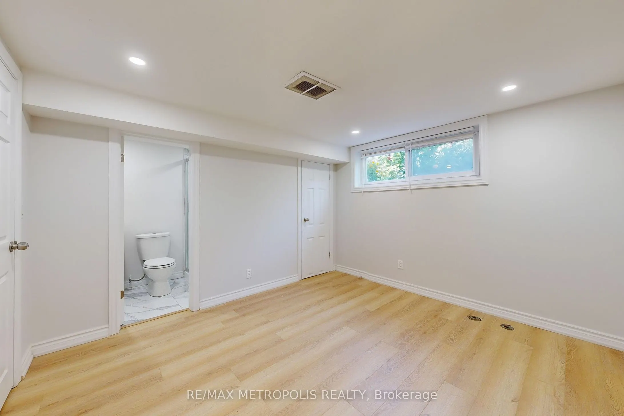 162 Lord Roberts Drive