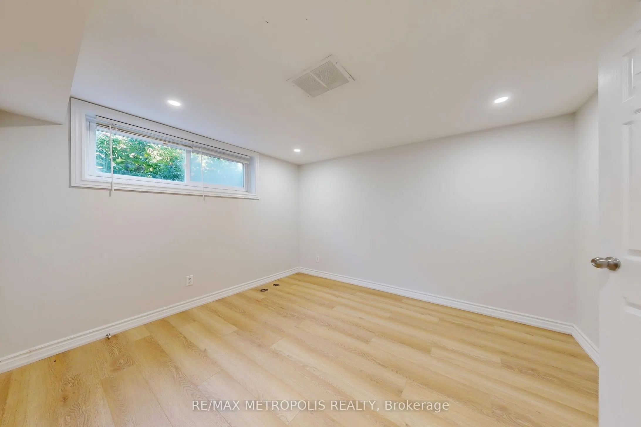 162 Lord Roberts Drive