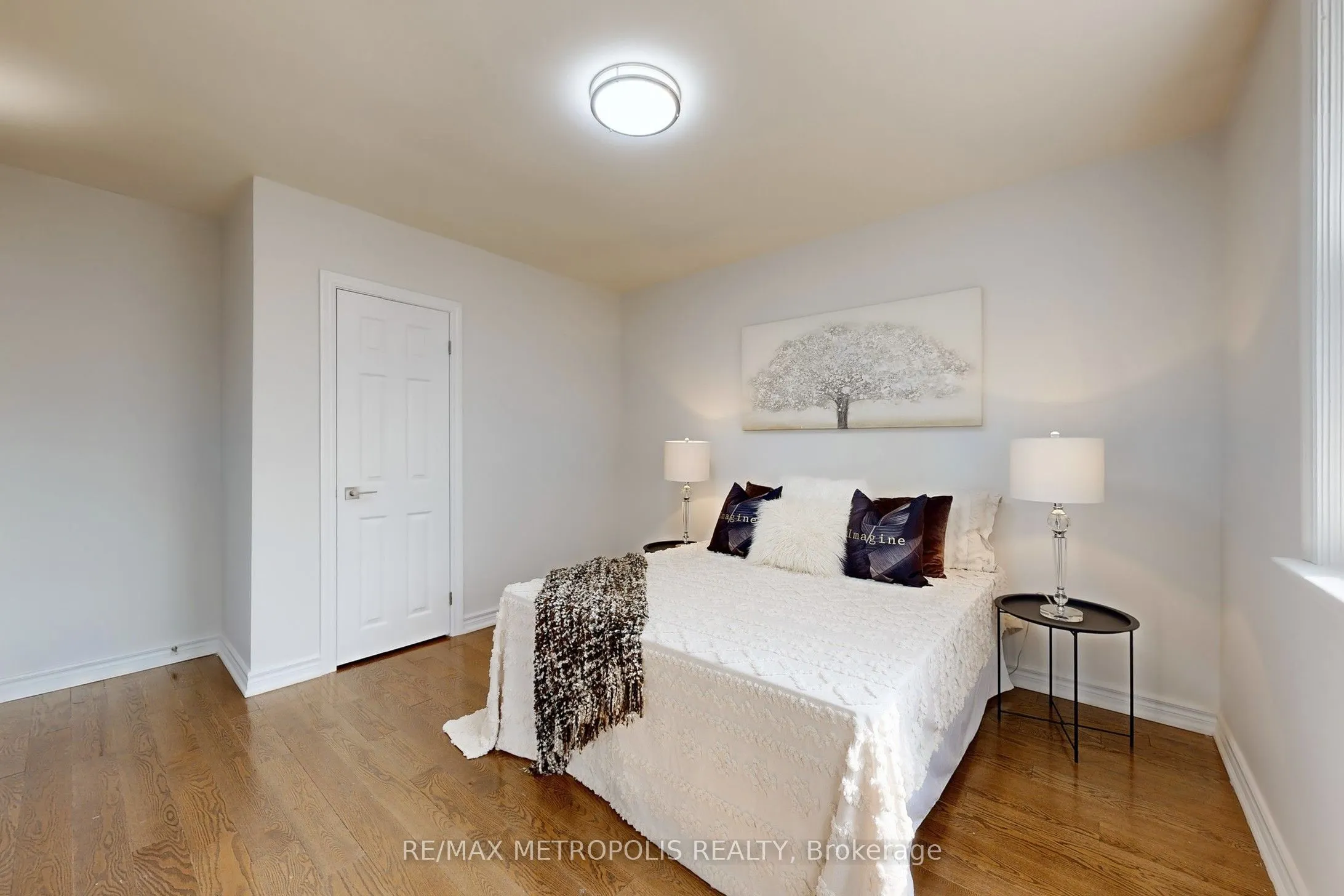162 Lord Roberts Drive