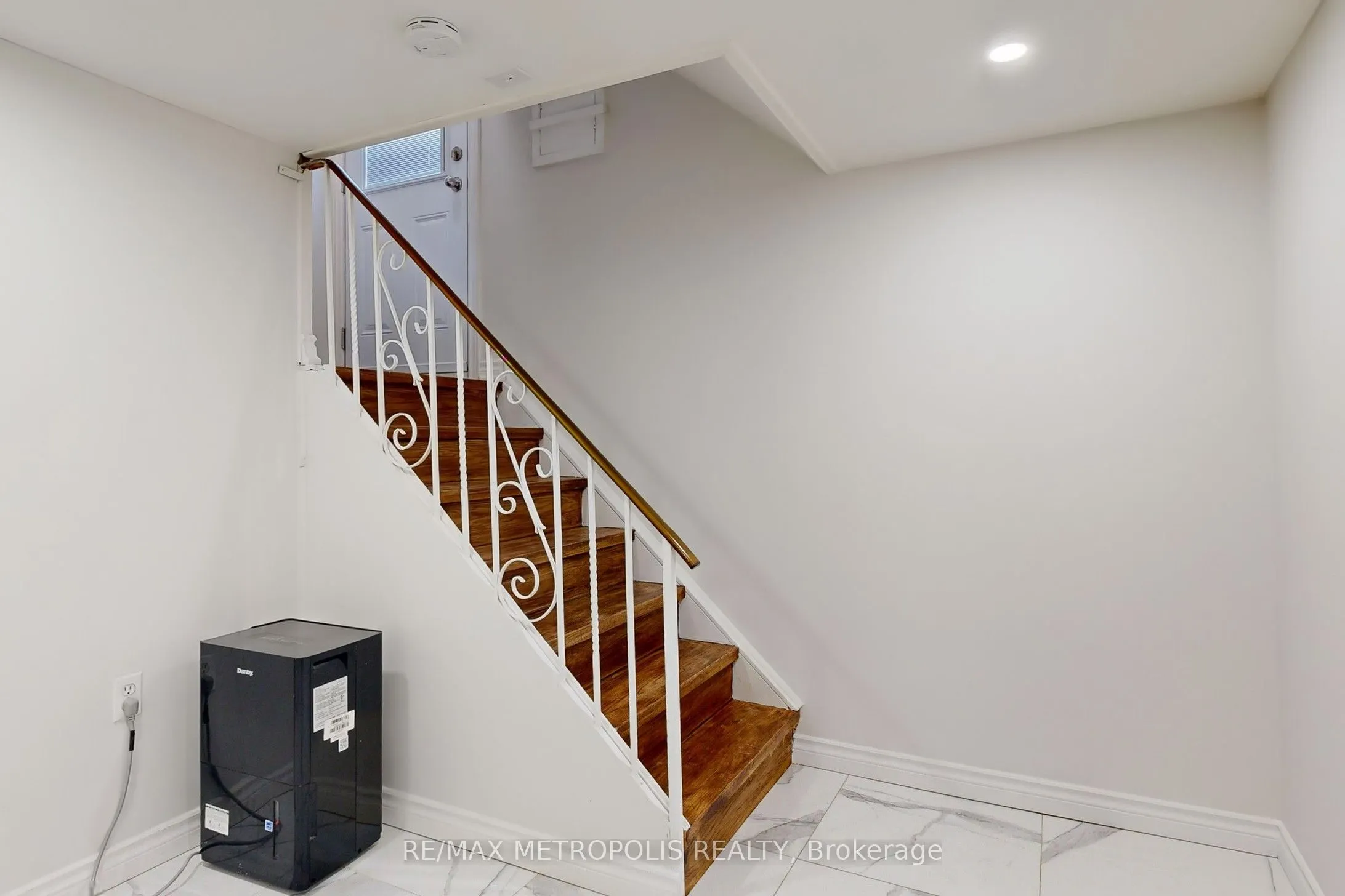 162 Lord Roberts Drive