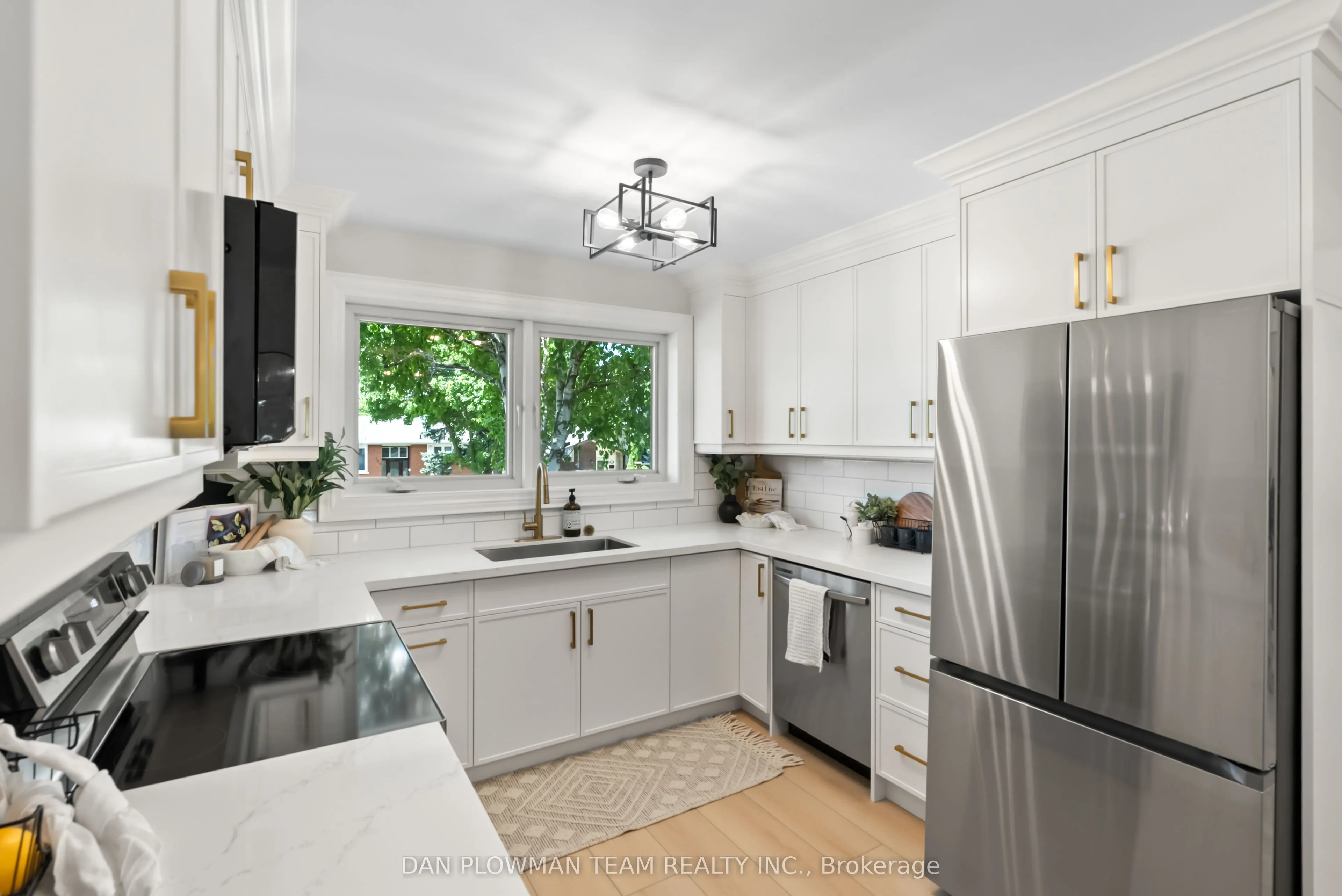 119 Thorncliffe Street