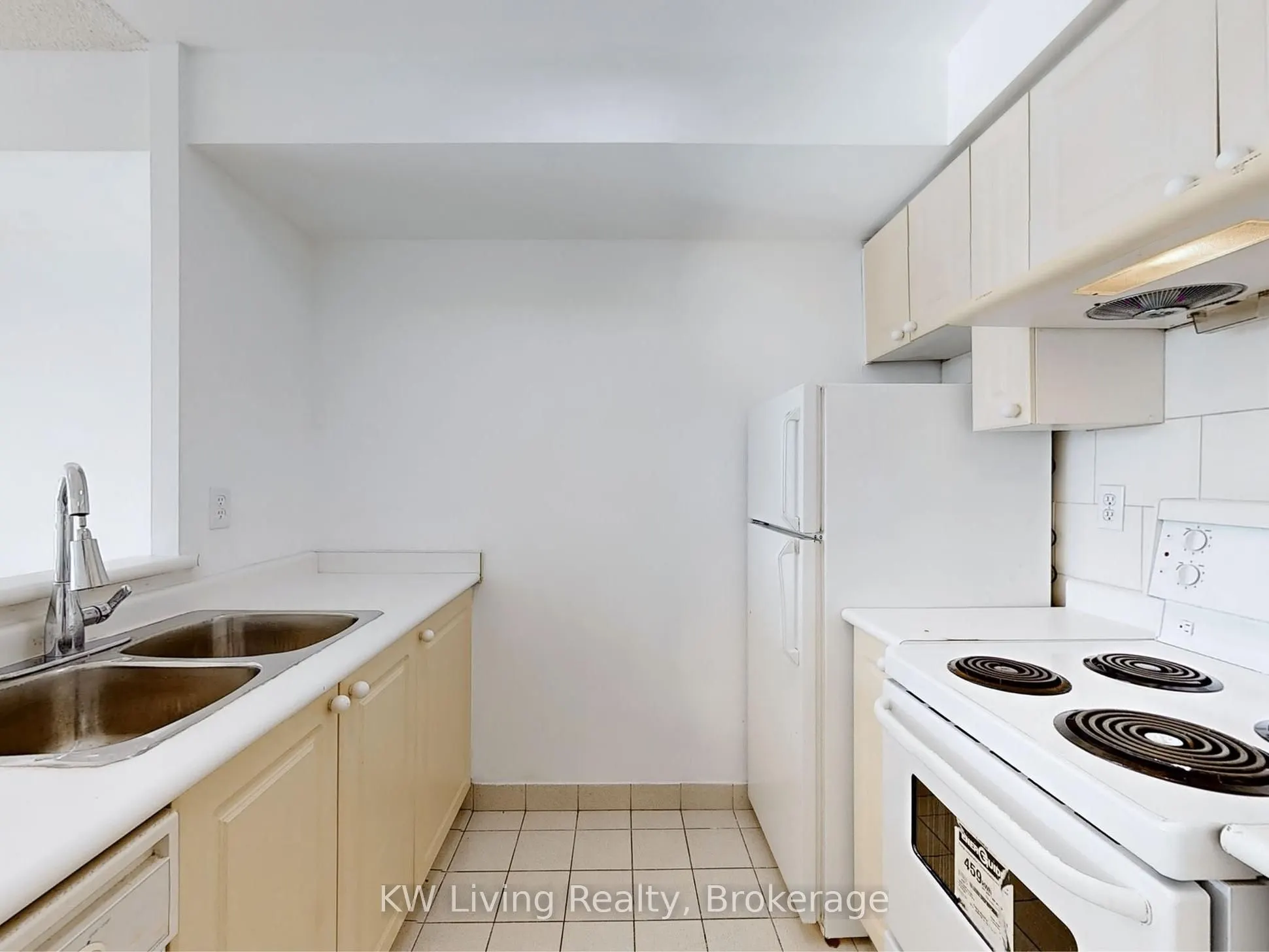 18 Lee Centre Drive, #1007
