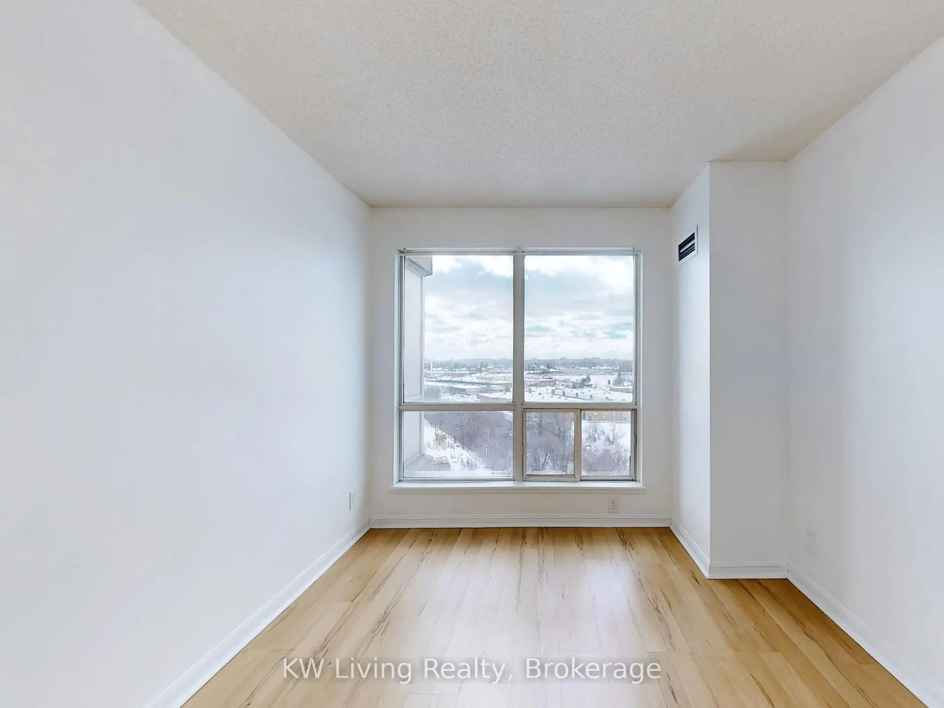 18 Lee Centre Drive, #1007