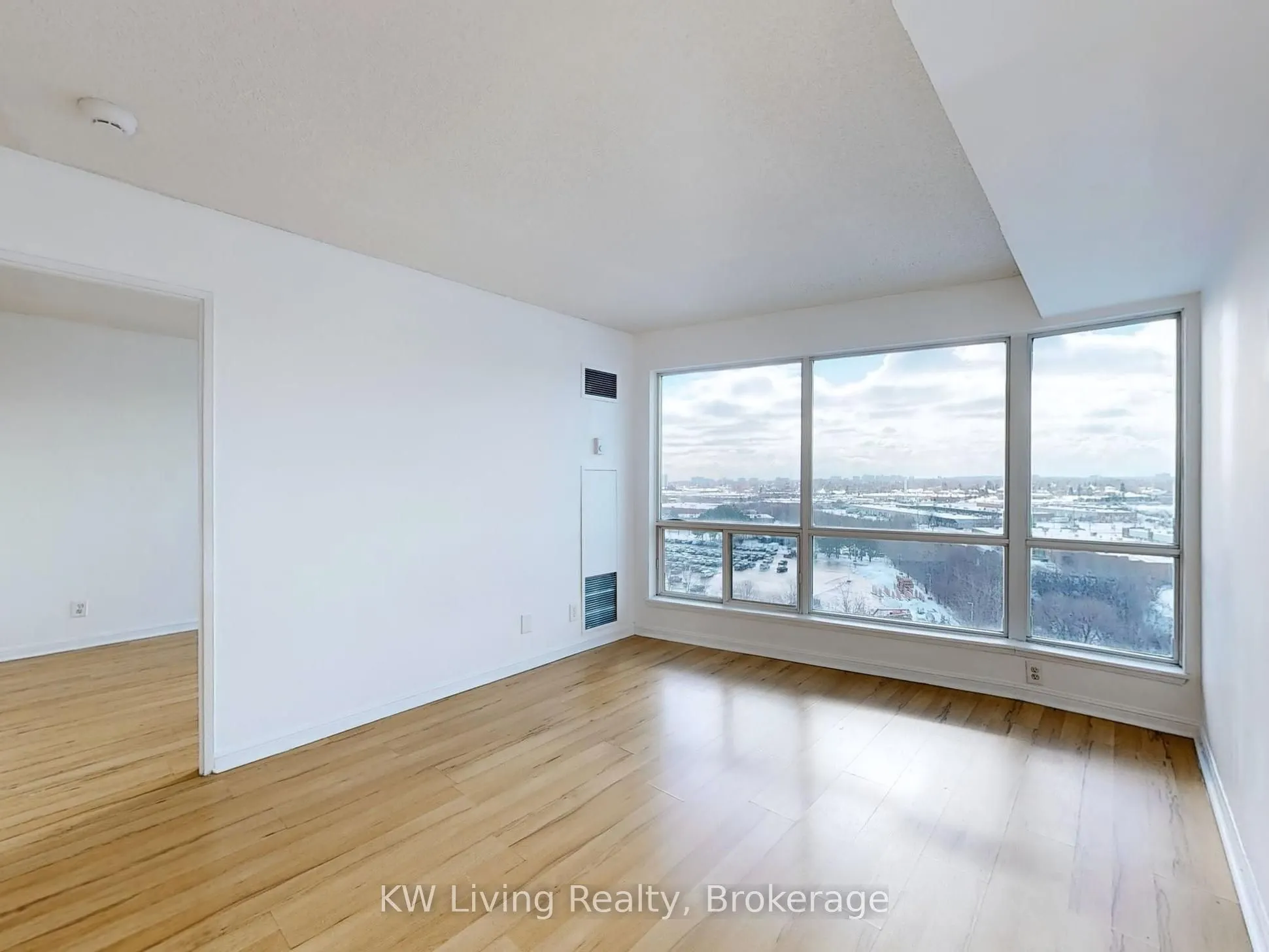 18 Lee Centre Drive, #1007