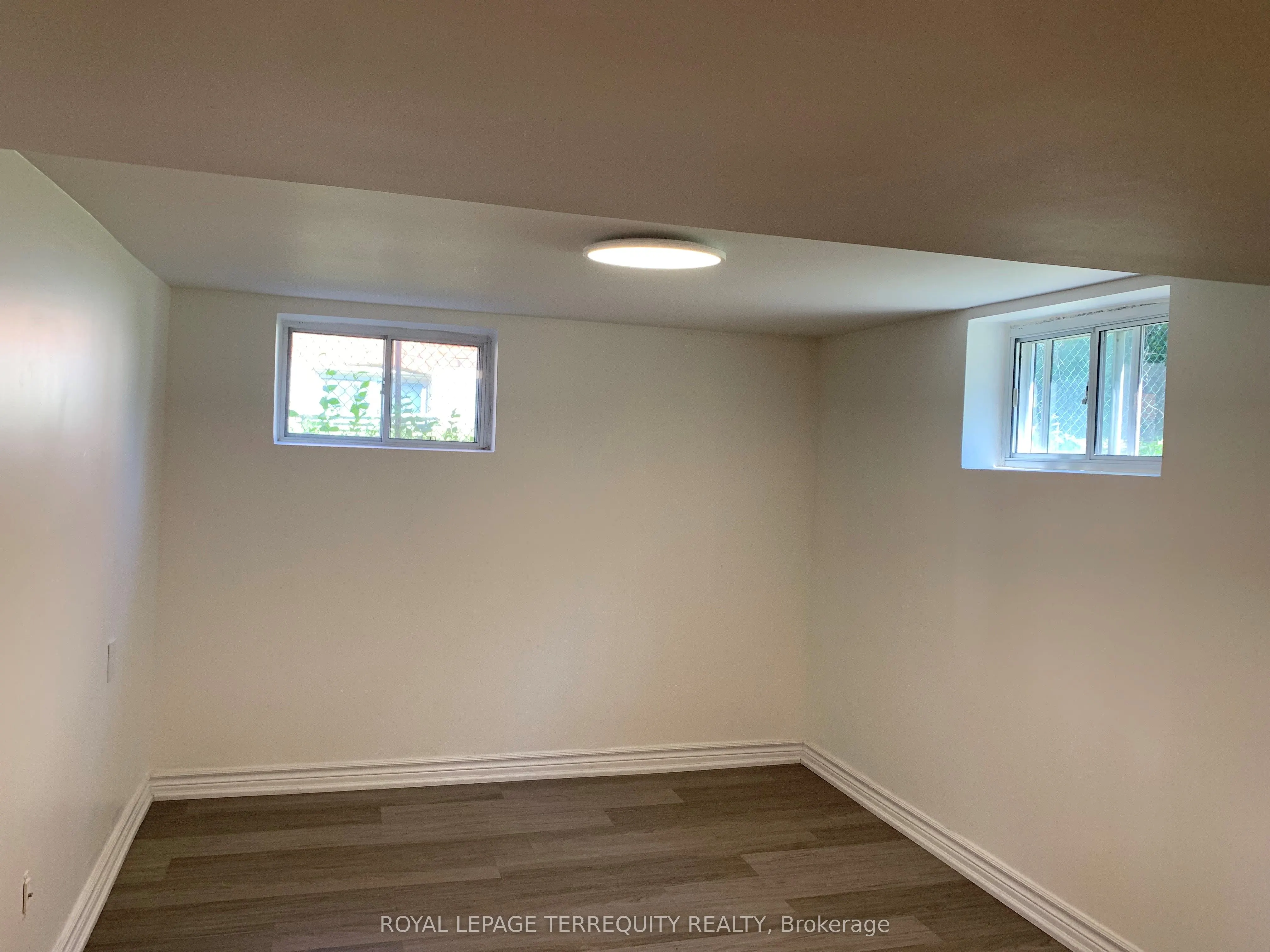 5 Compton Drive, #Bsmt
