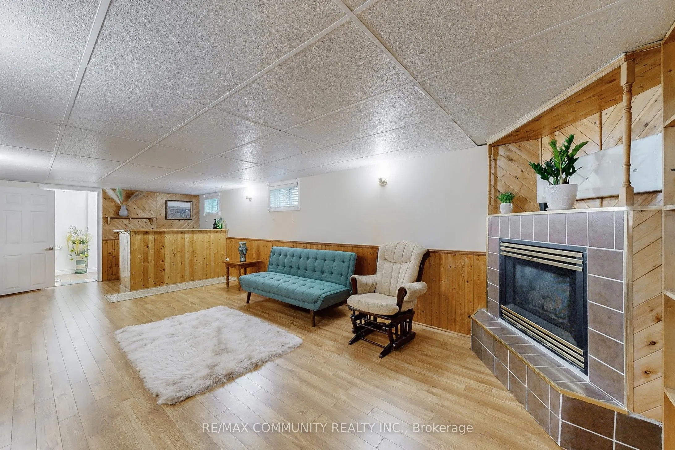 855 Zator Avenue