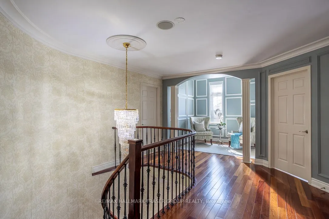 10 Weston Crescent