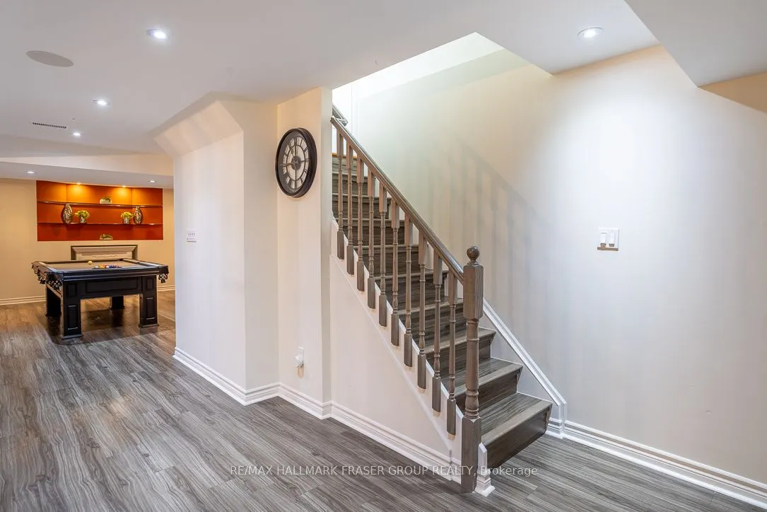 10 Weston Crescent