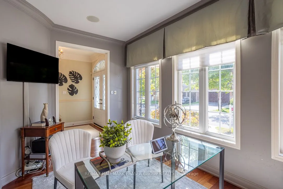 10 Weston Crescent