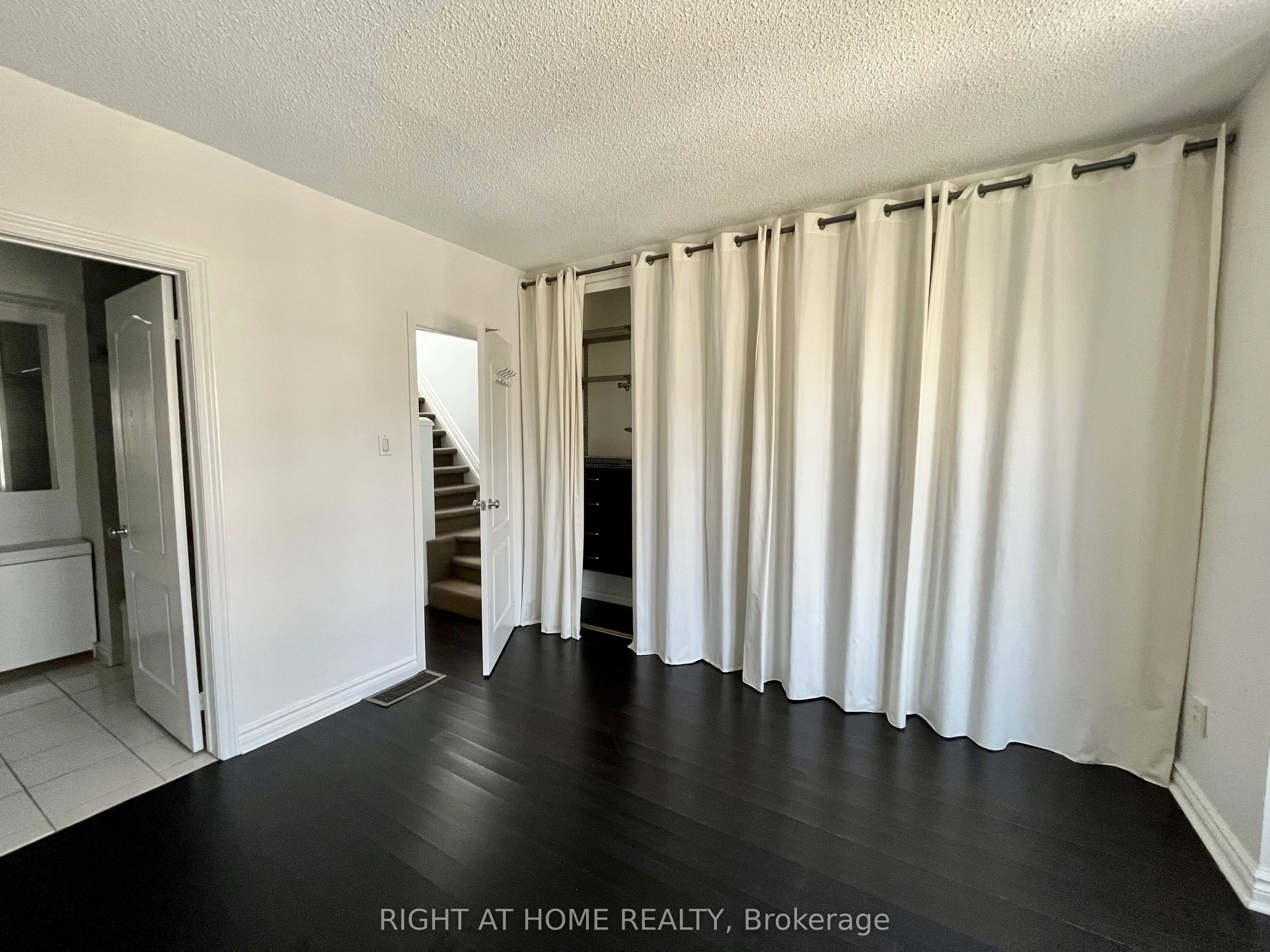 75 Dingwall Avenue