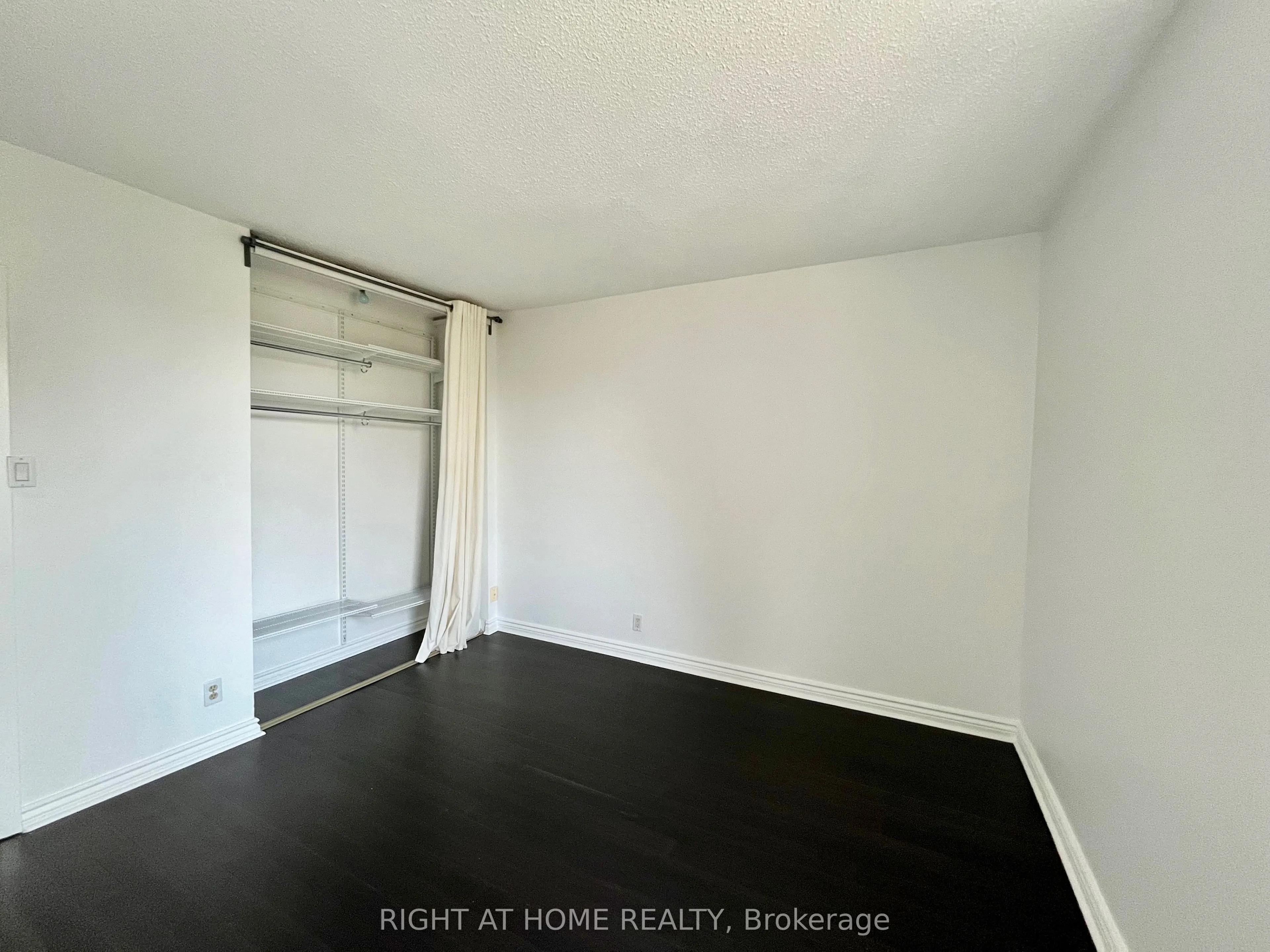 75 Dingwall Avenue