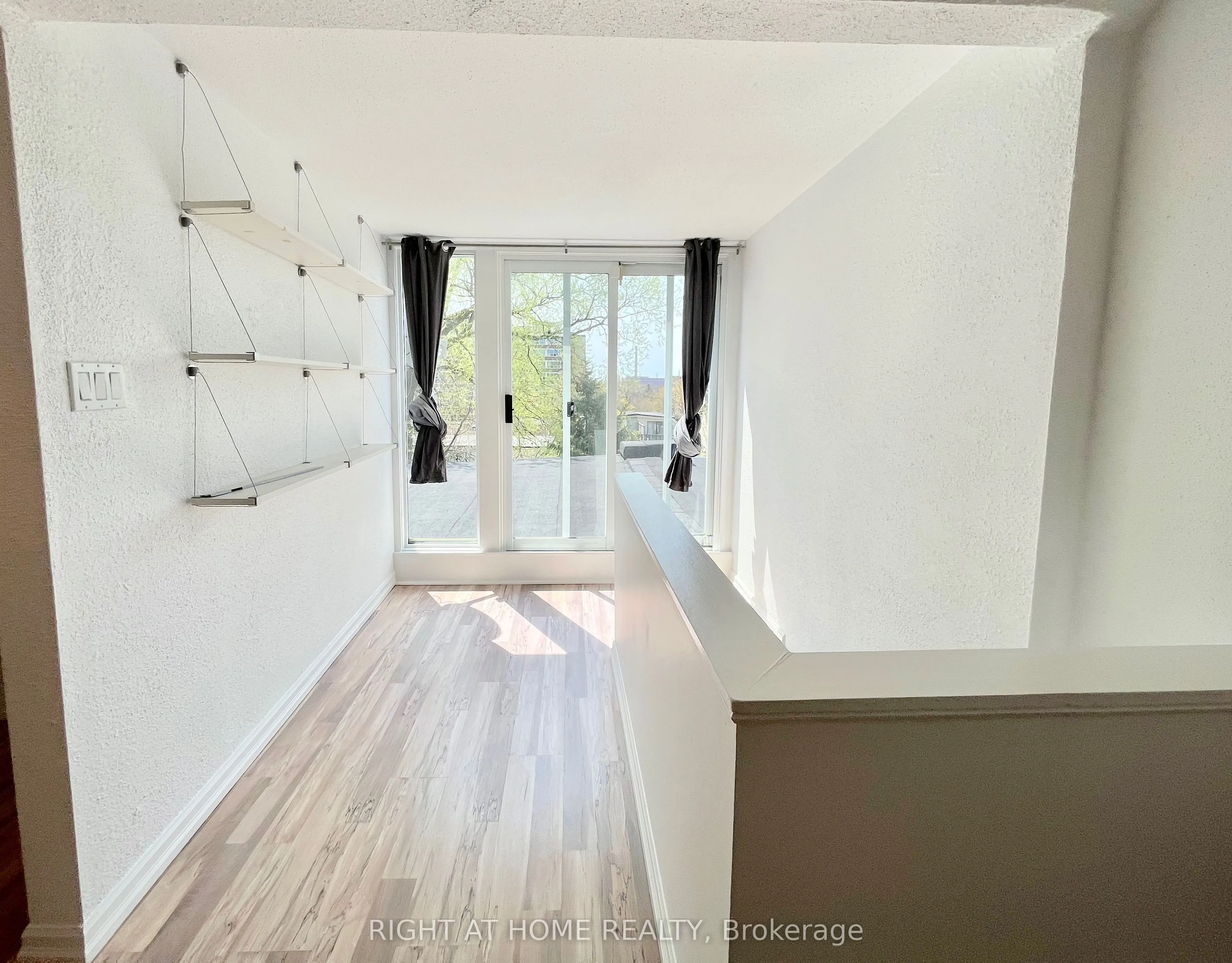 75 Dingwall Avenue