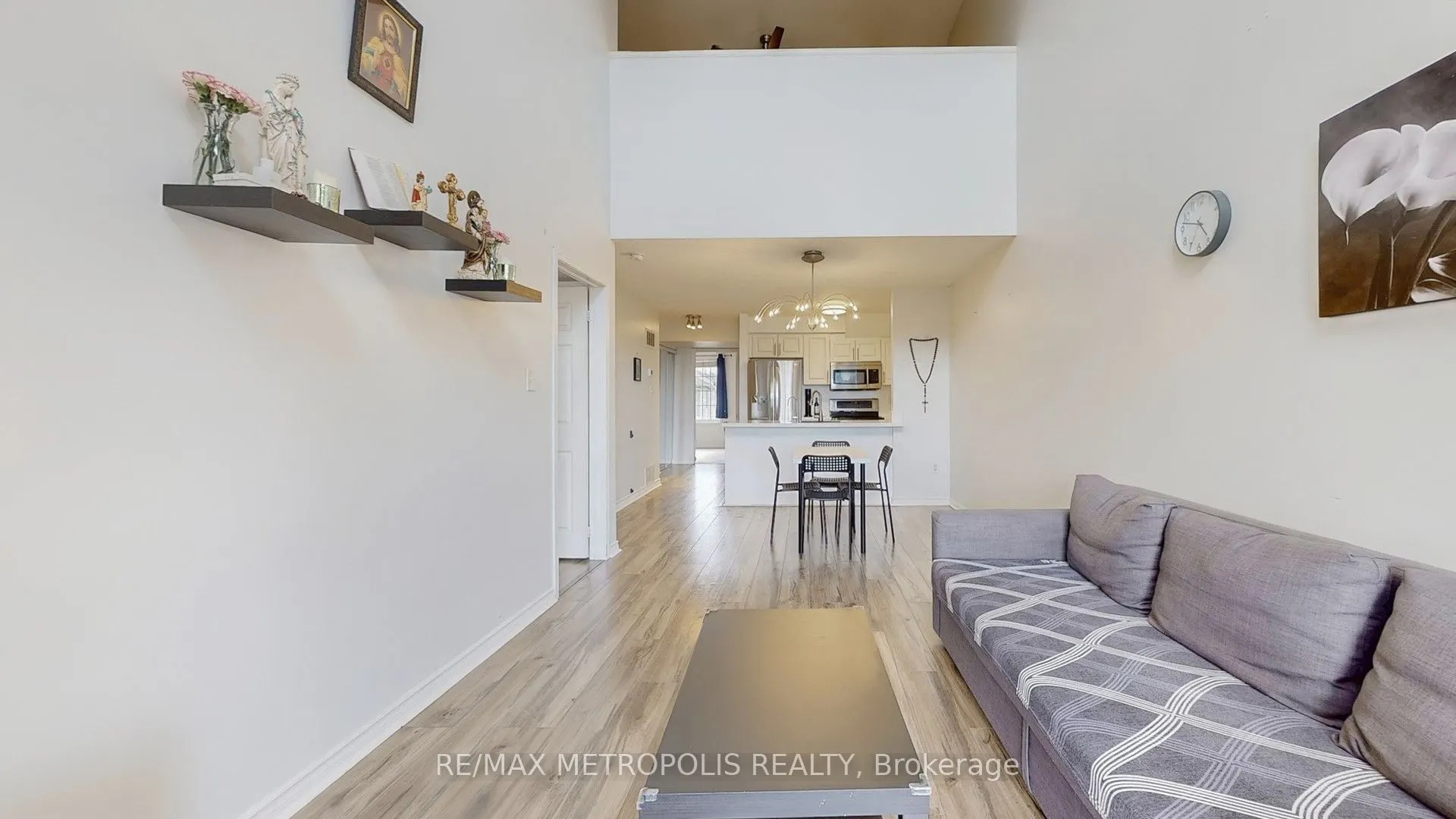 72 Petra Way