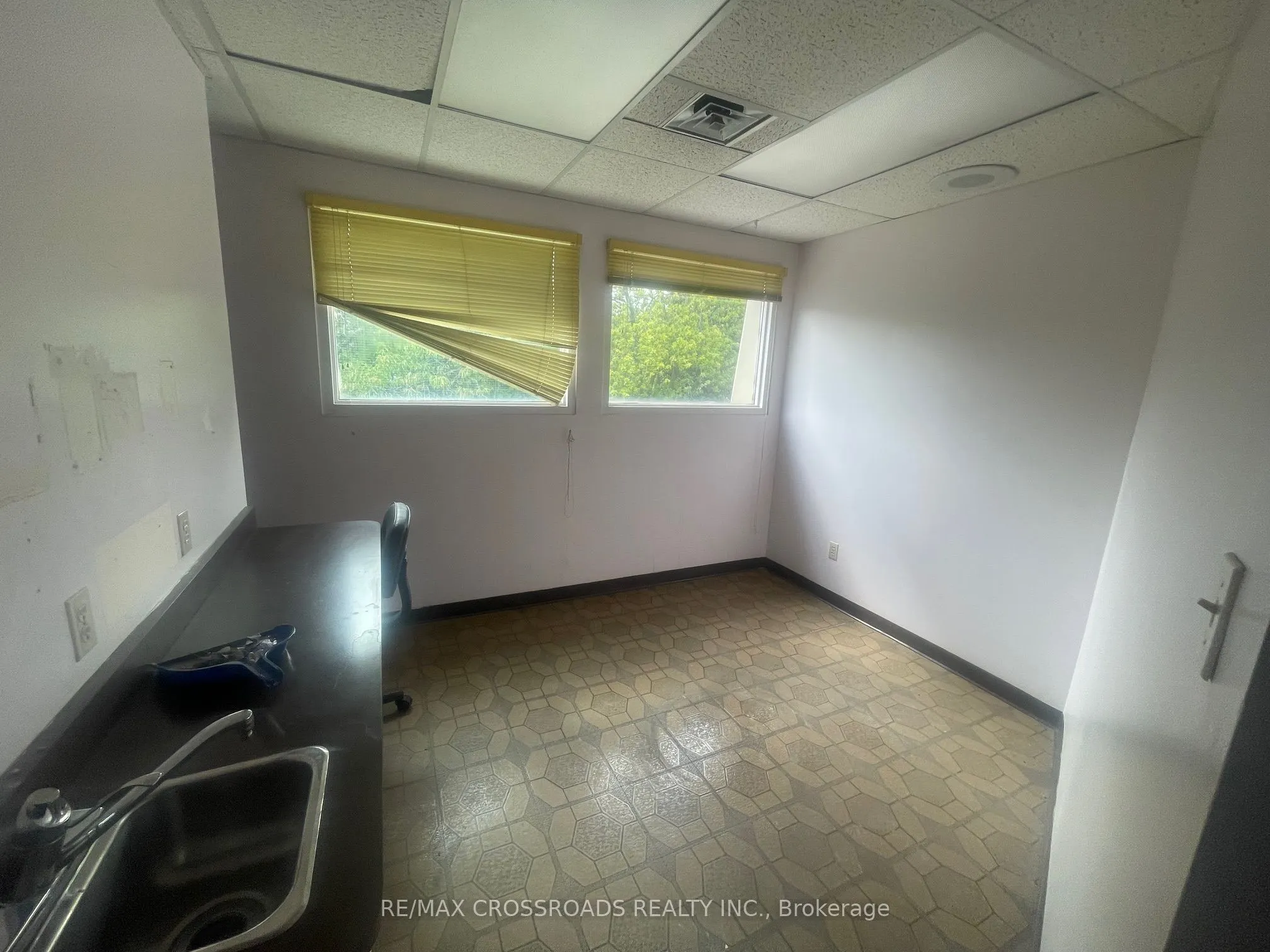 5741 Finch Avenue E, #04
