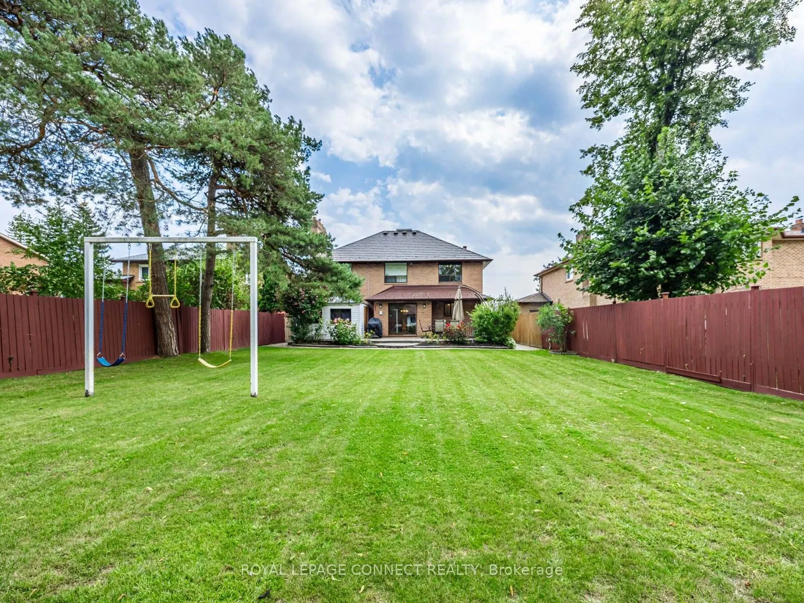 642 Sheppard Avenue