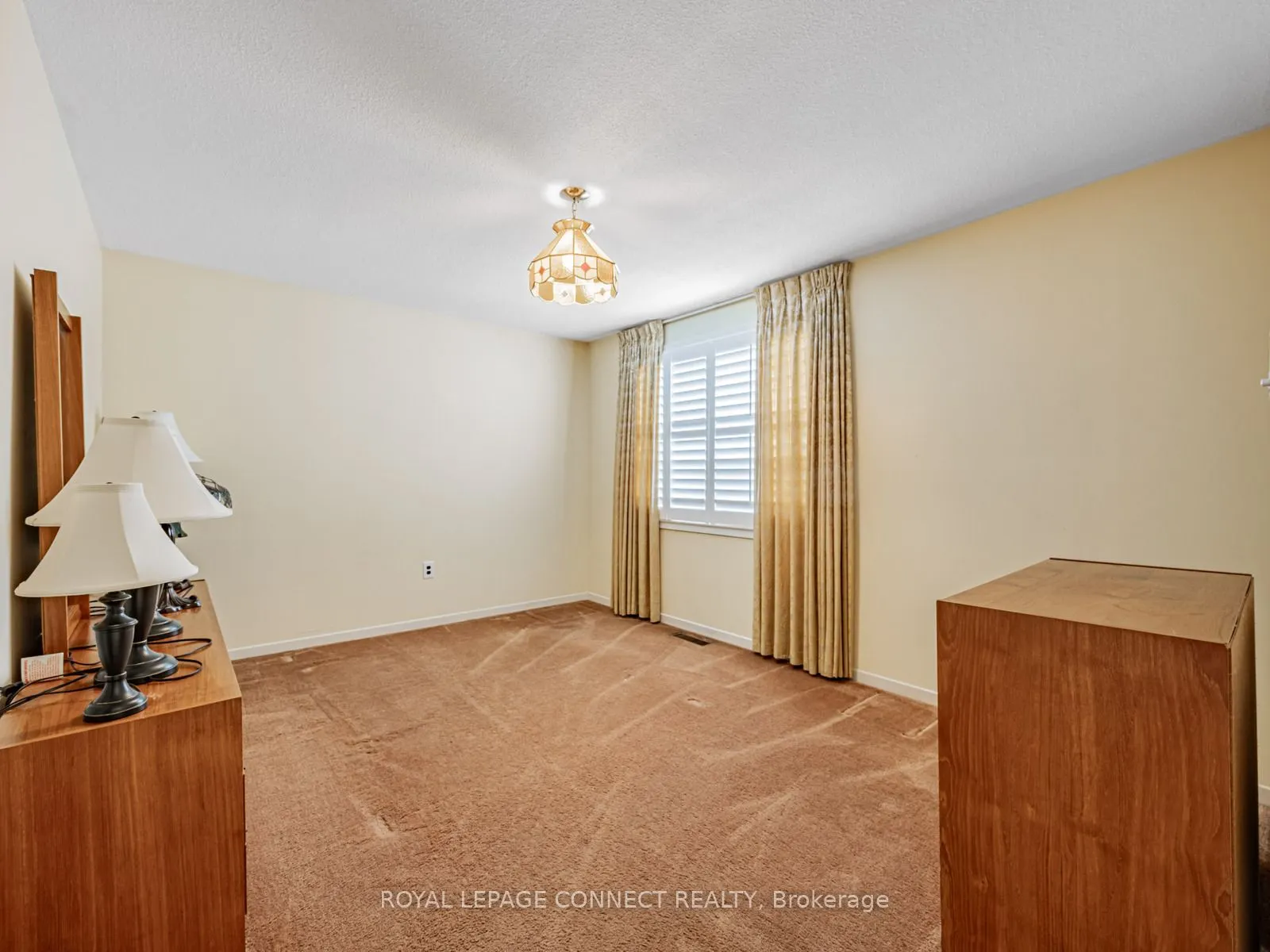 642 Sheppard Avenue