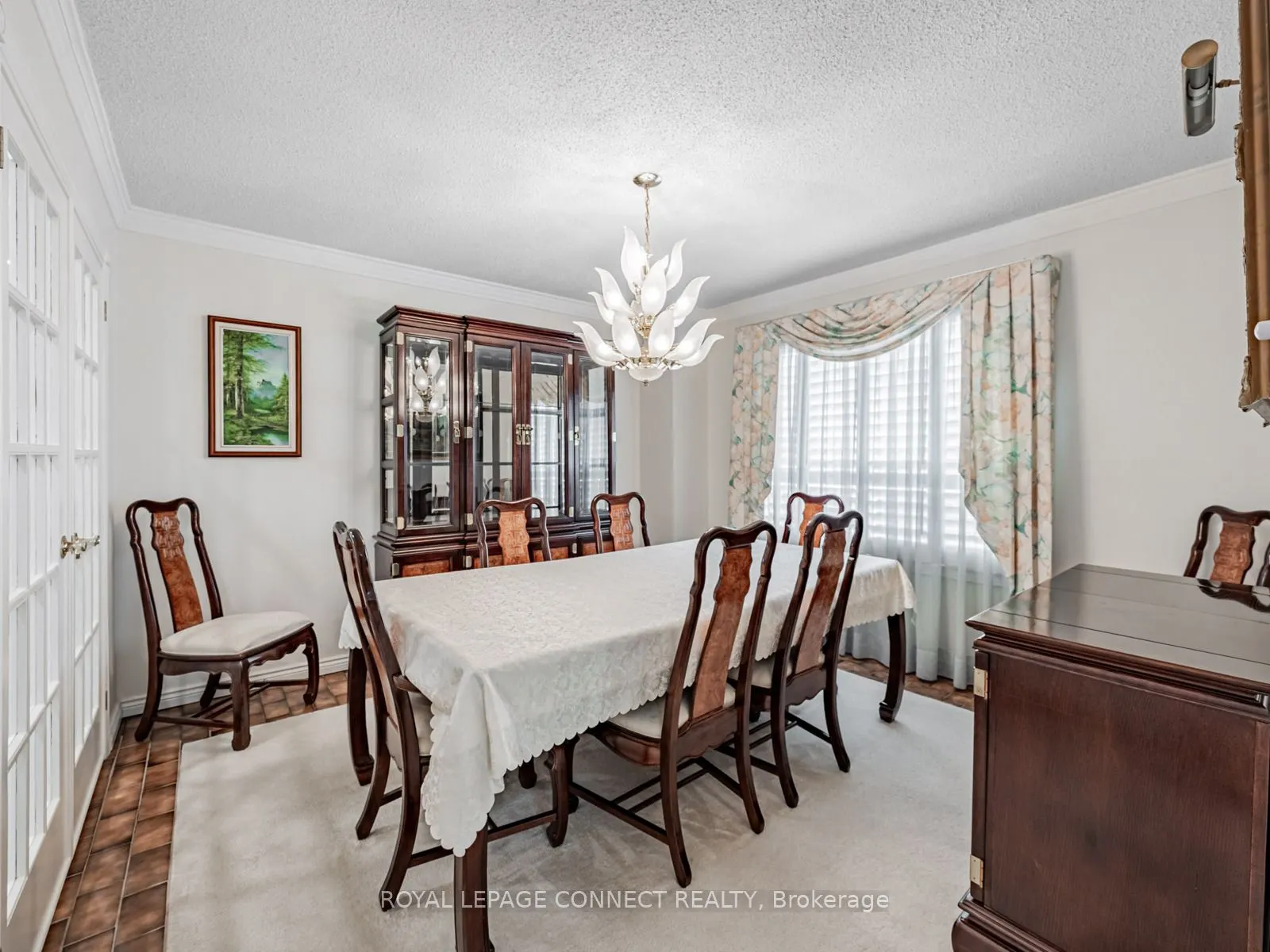 642 Sheppard Avenue