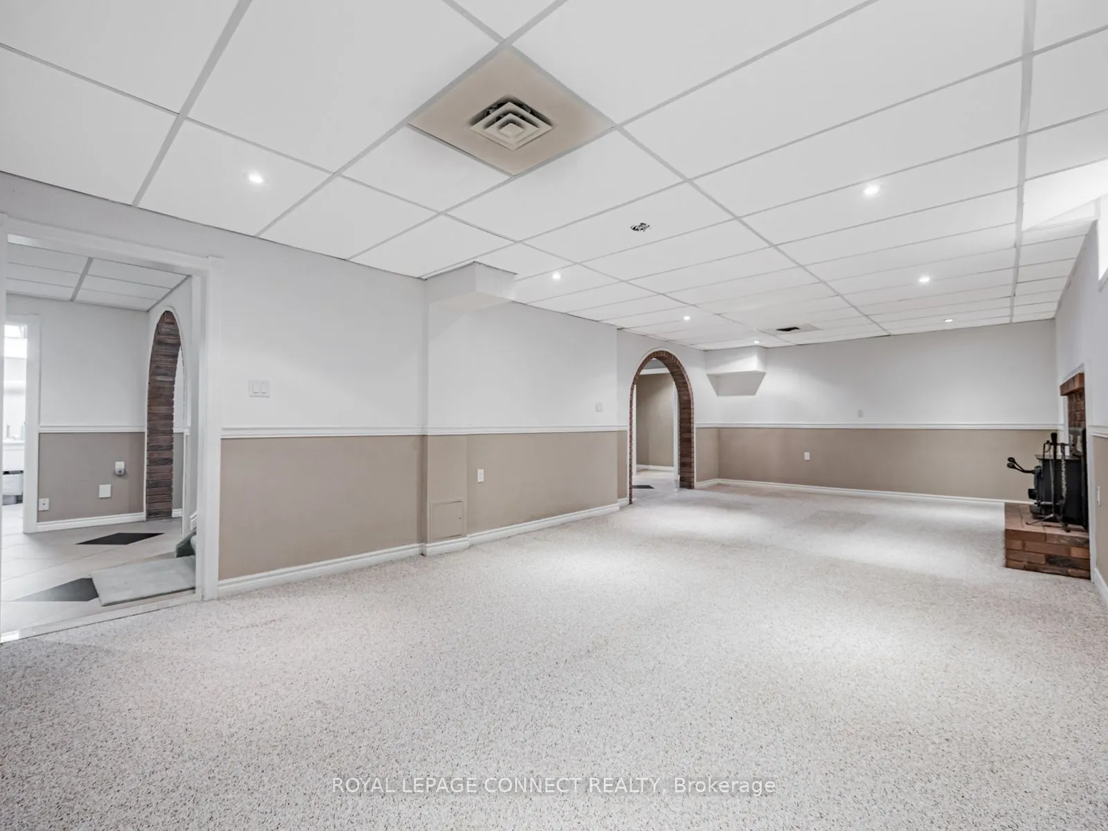 642 Sheppard Avenue