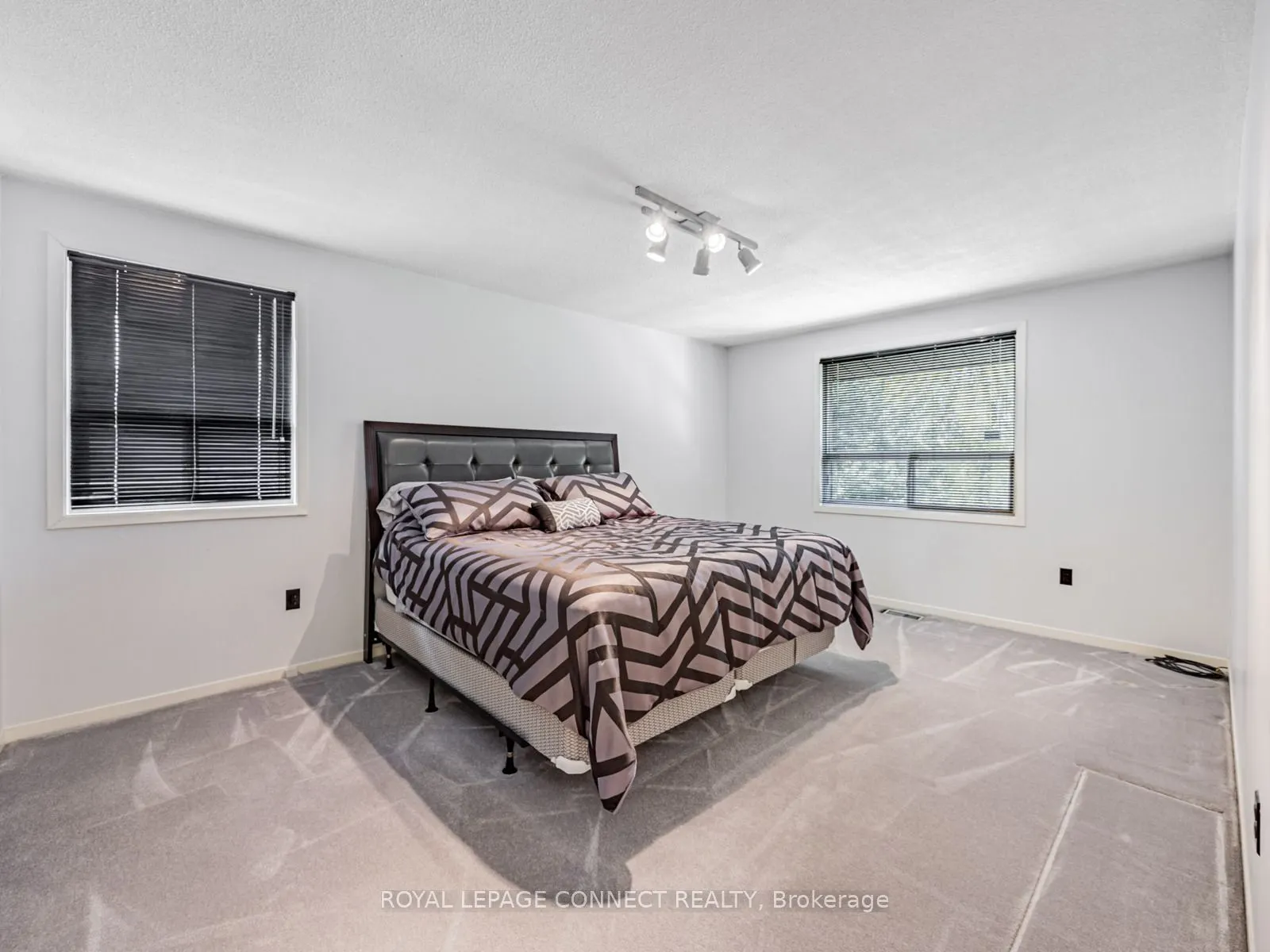 642 Sheppard Avenue