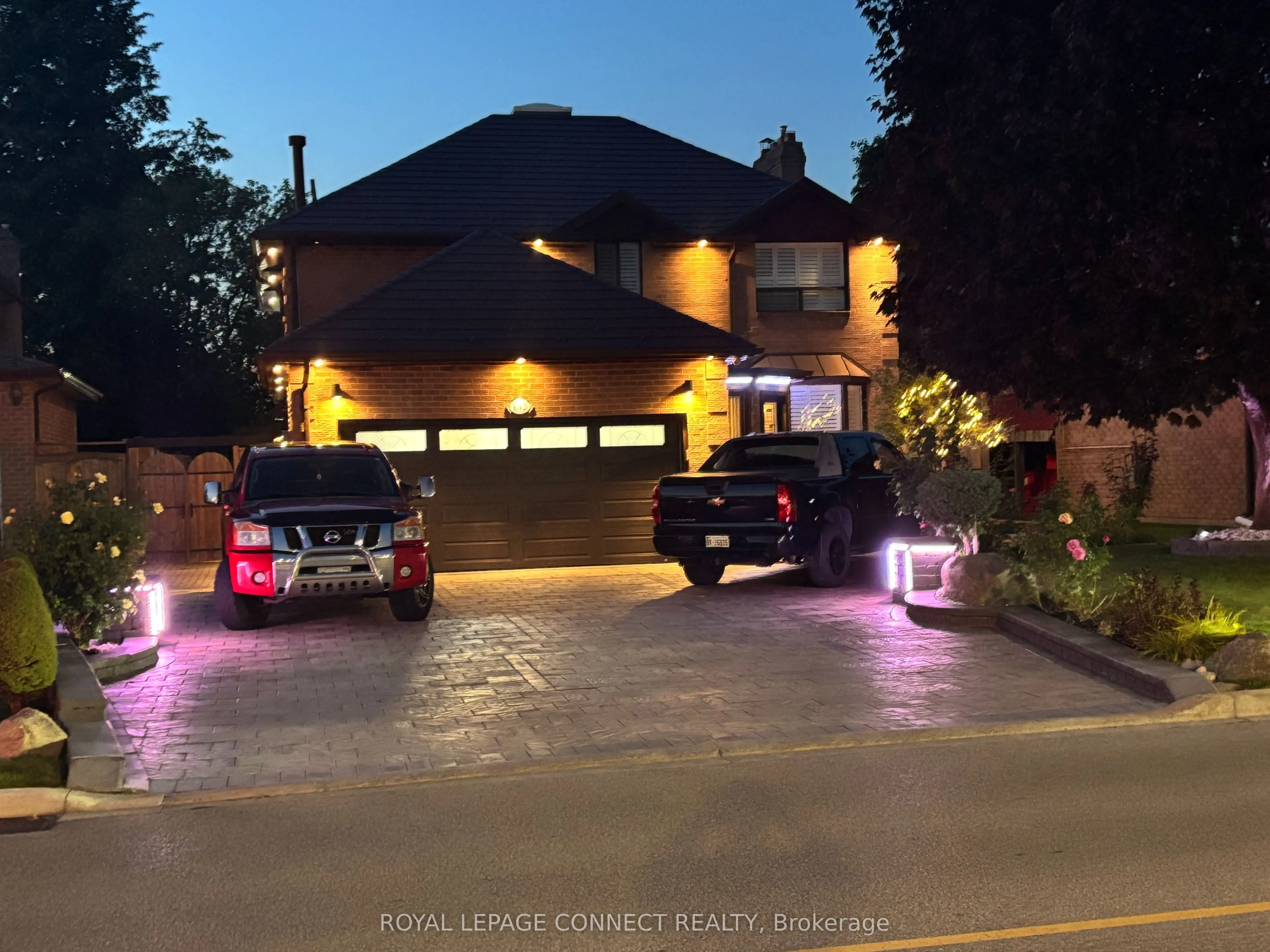 642 Sheppard Avenue