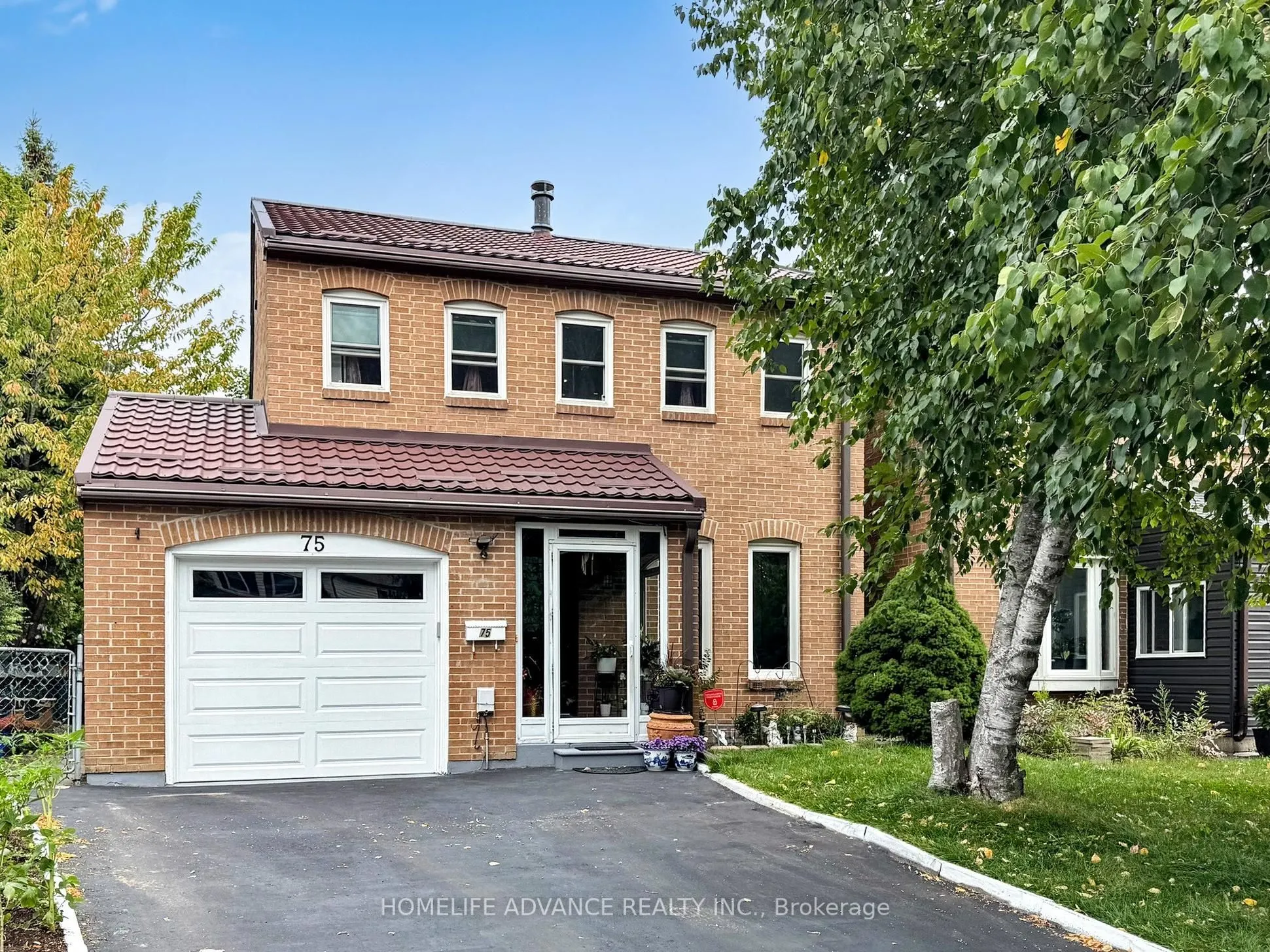 75 Mossbrook Crescent