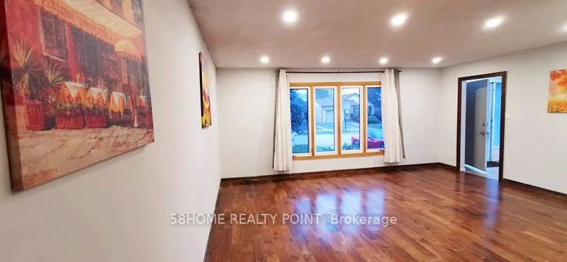 4 Pilkington Crescent, #Main Fl